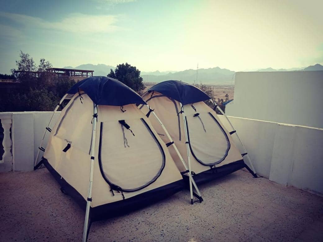 Tentania Dahab — 2