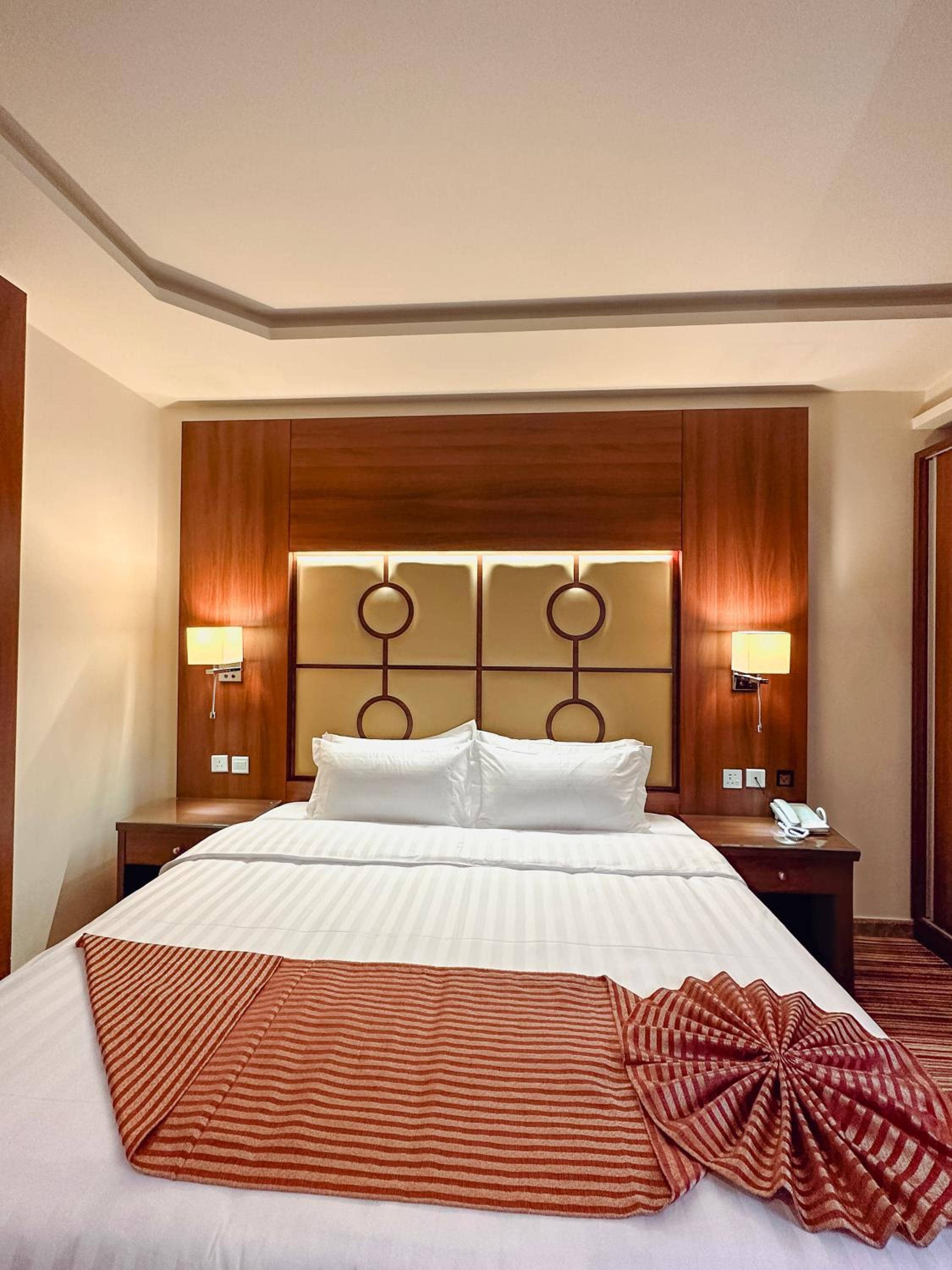 فندق وست لاند West Land Hotel — 4