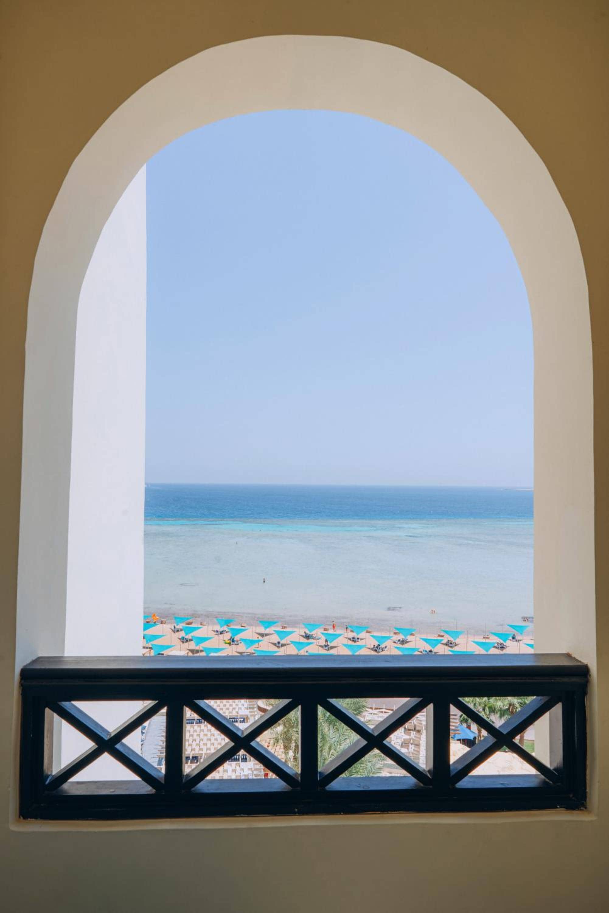 Gravity Hotel & Aqua Park Sahl Hasheesh Families and Couples Only — 2