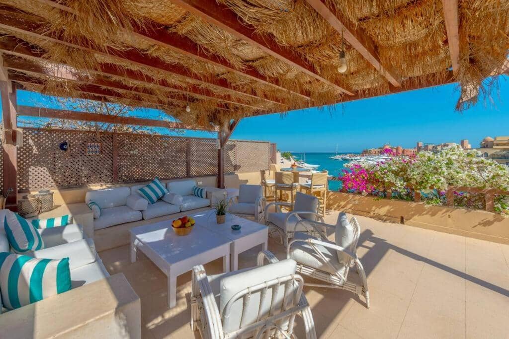 Luxury apartment on the Marina