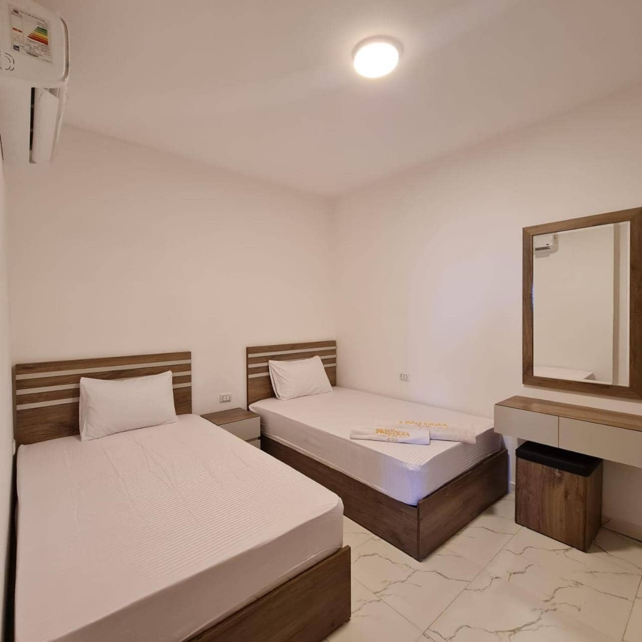 La Prestigia — 4