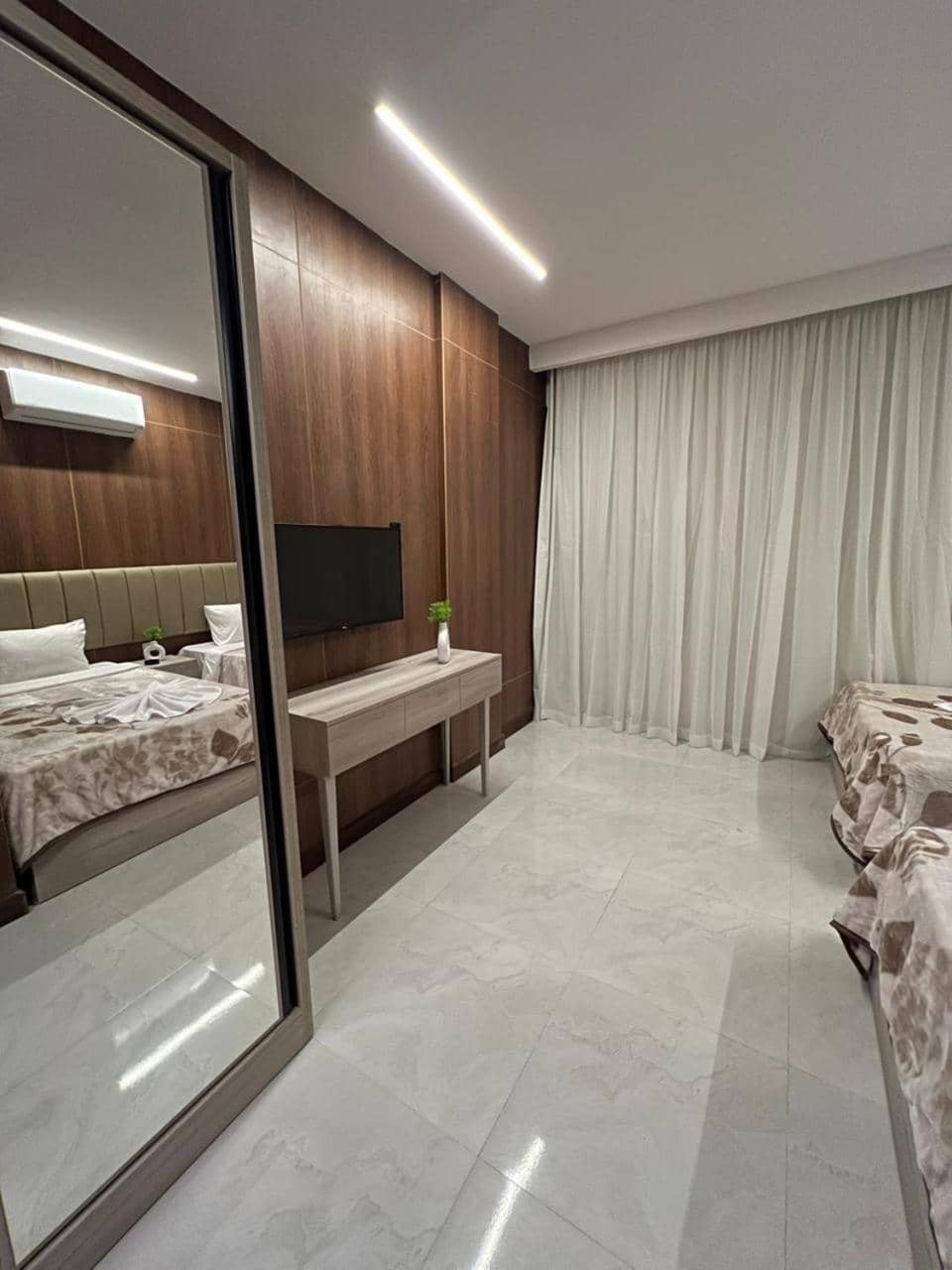 Royal Home Hotel — 4