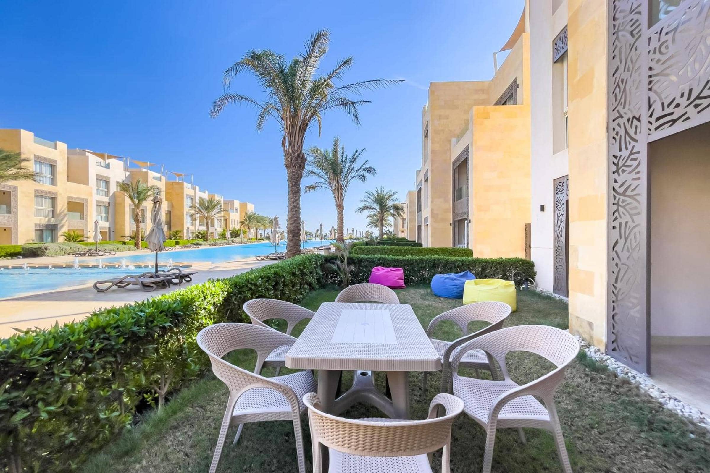 Roomy & Relaxed 1BDR Mangroovy Free Beach & Pool — 3