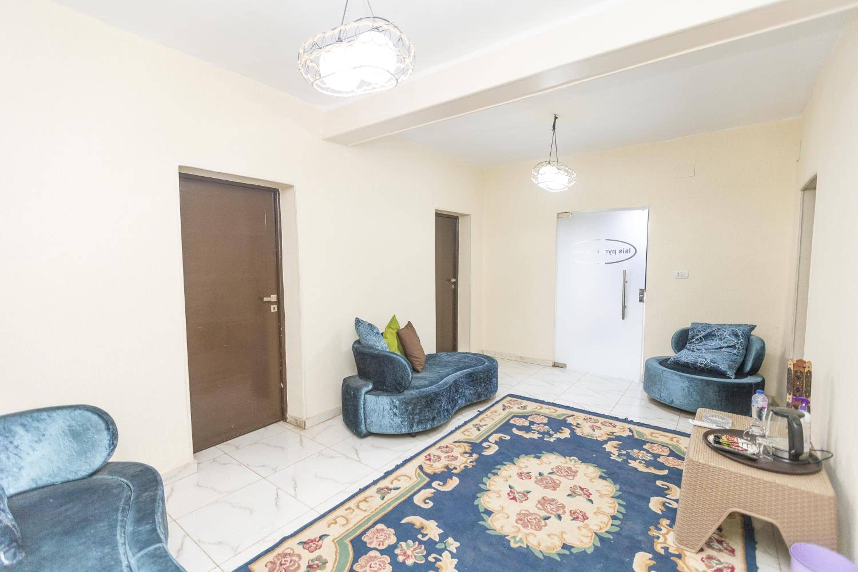 Grensha Pyramids inn — 2