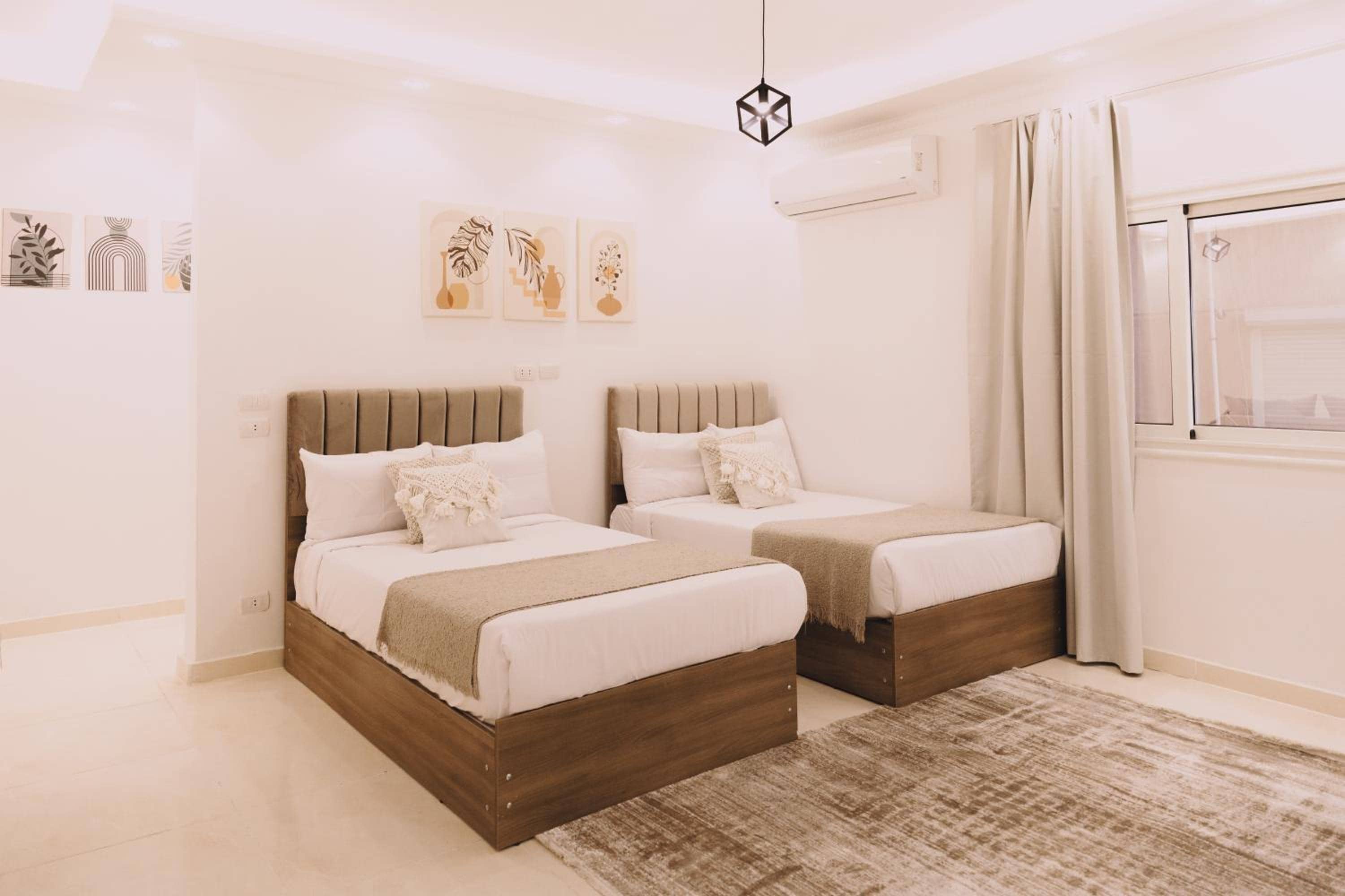 VIOLA by Elegant Hospitality - near Waterway Mall — 5