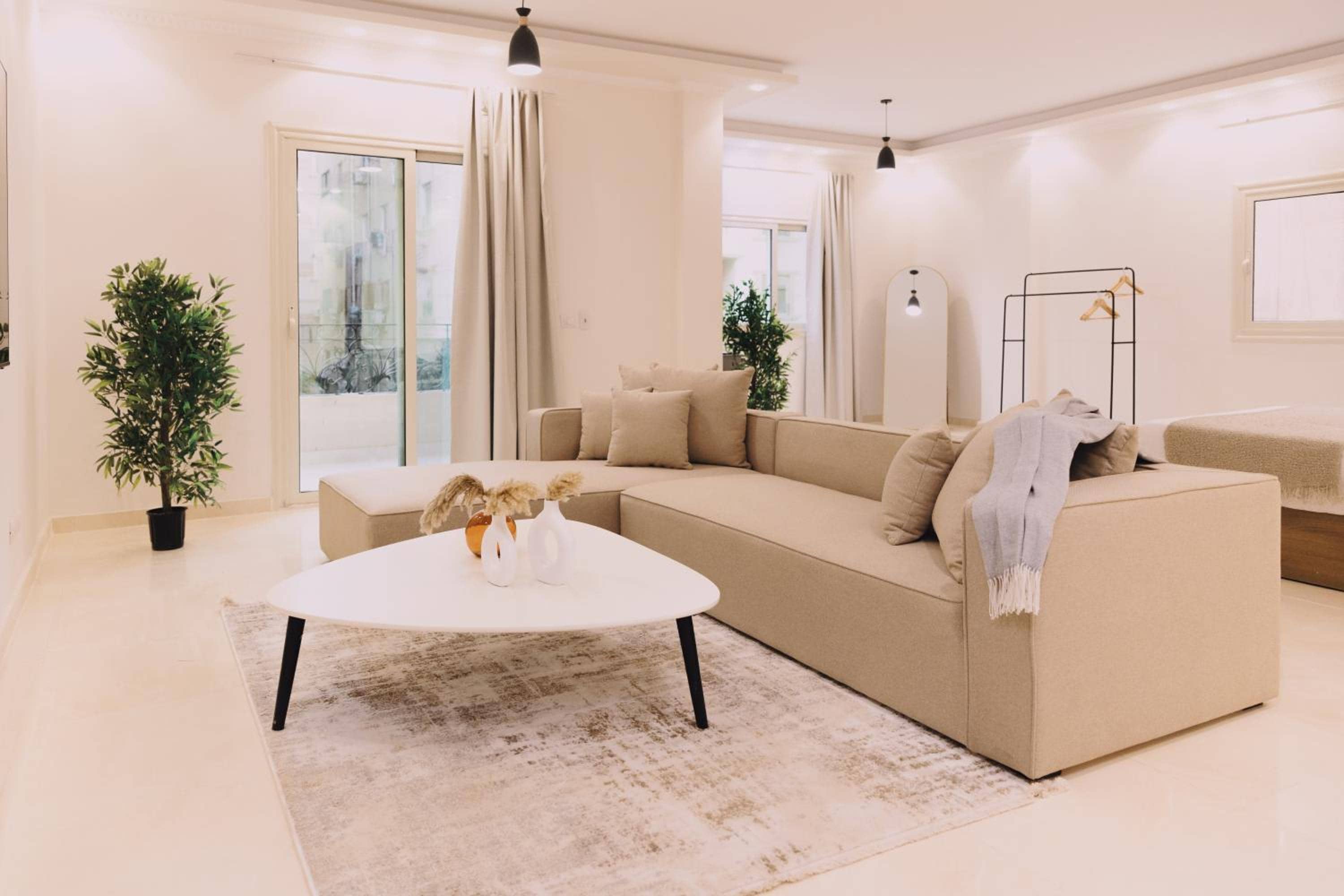 VIOLA by Elegant Hospitality - near Waterway Mall — 2