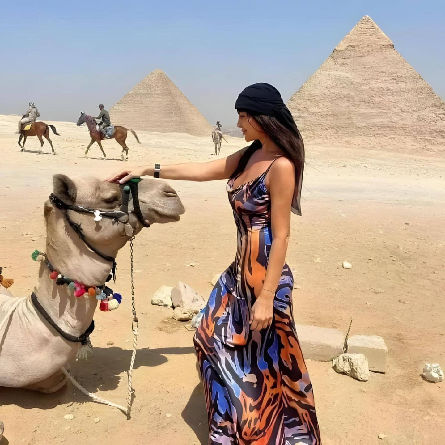 Pyramids Crown INN