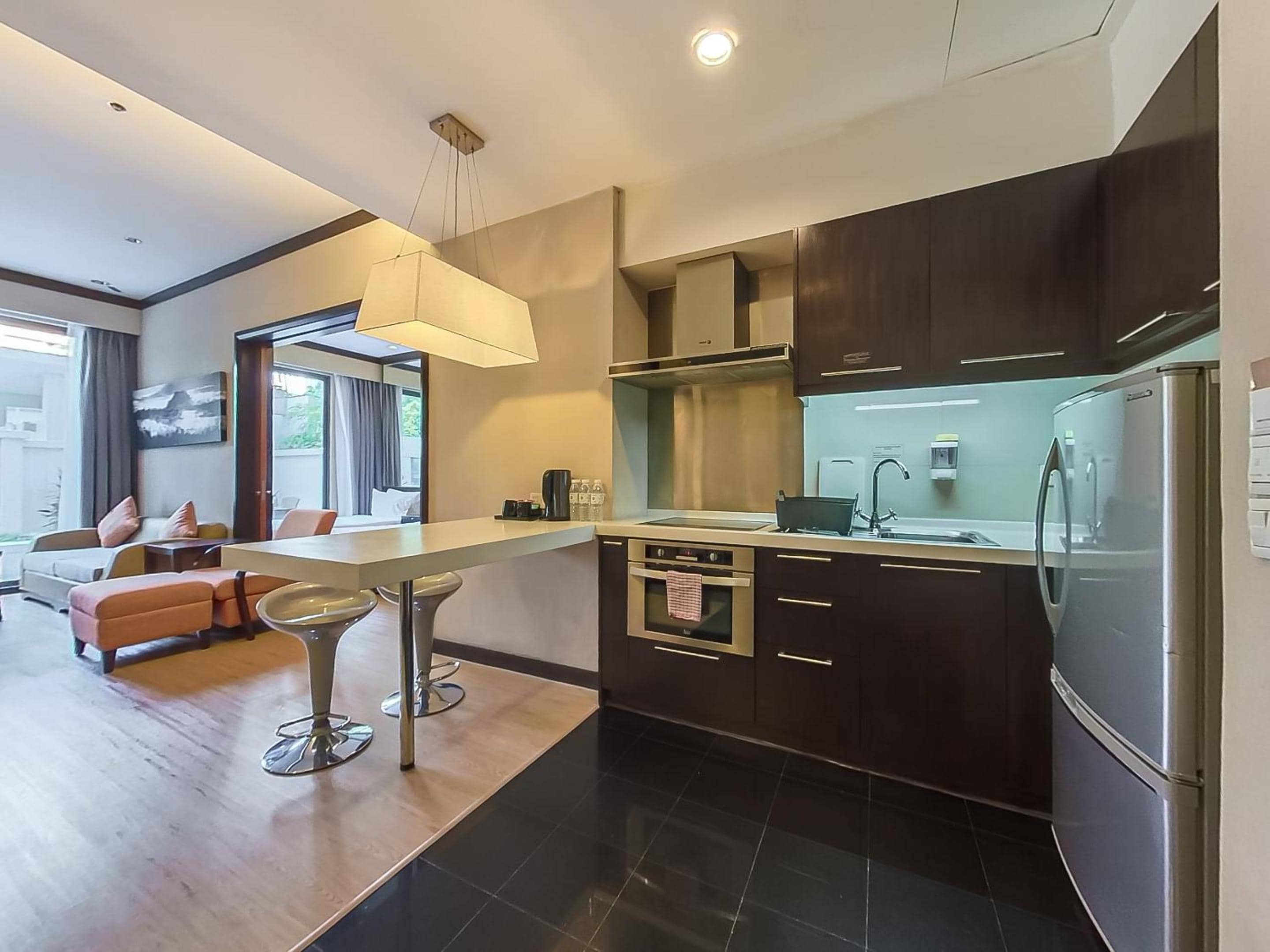 Micasa All Suites Hotel — 4