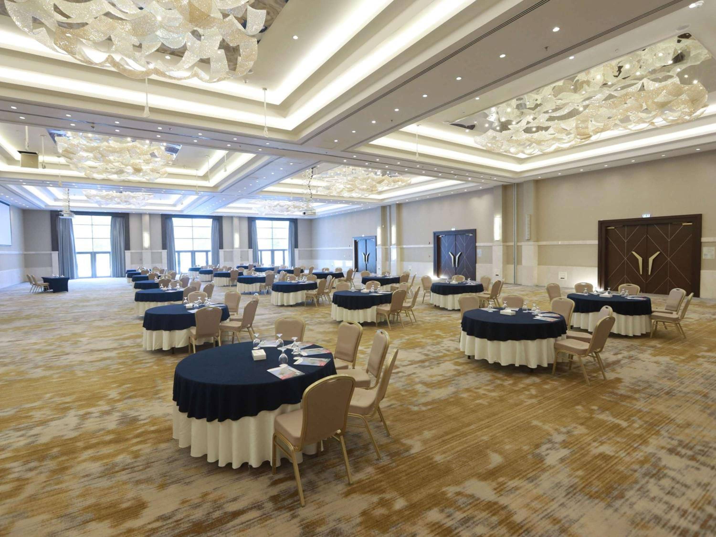 Mövenpick Hotel Amman — 4