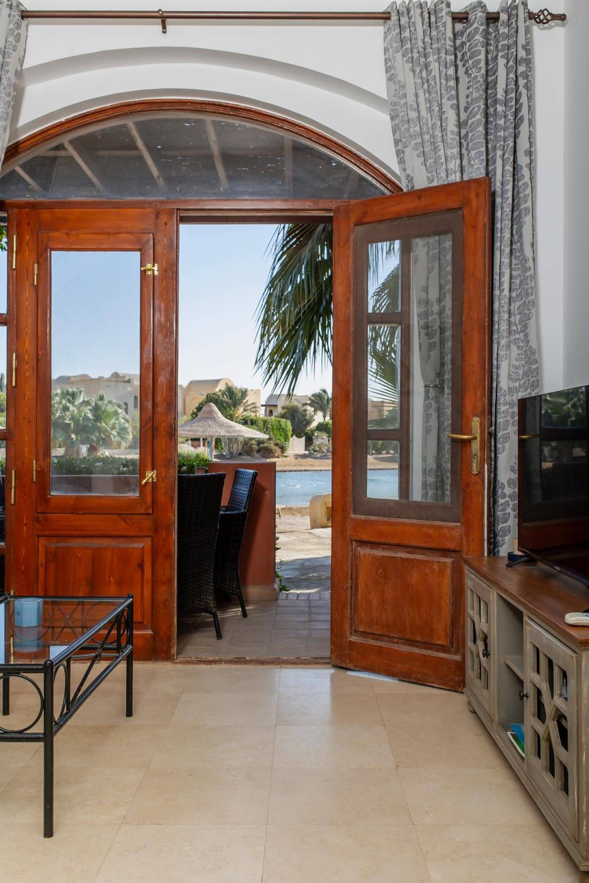 3-Bedroom Apartment - Great location- Upper Nubia — 3