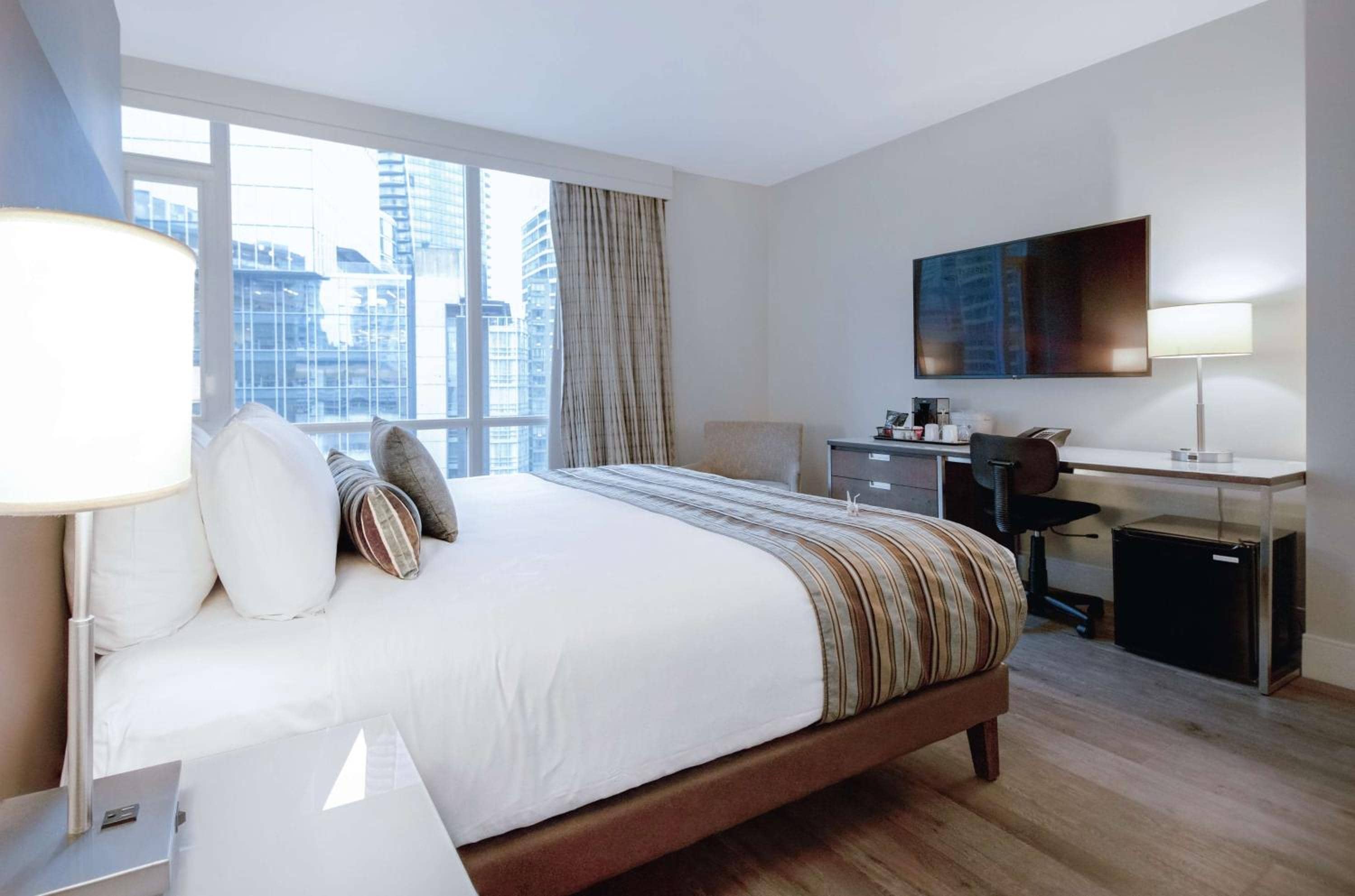 Coast Coal Harbour Vancouver Hotel by APA — 2