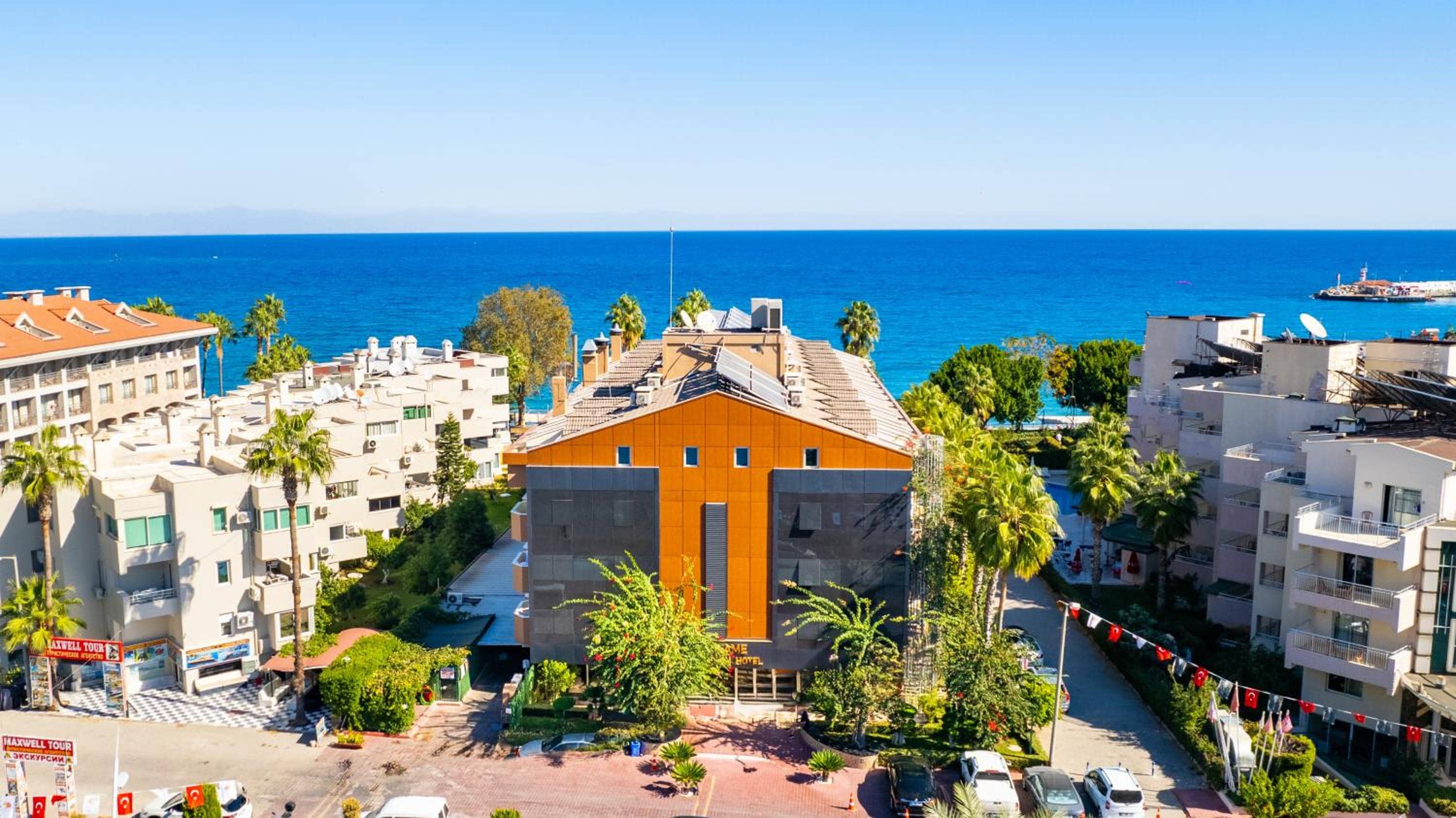 Fame Beach Hotel