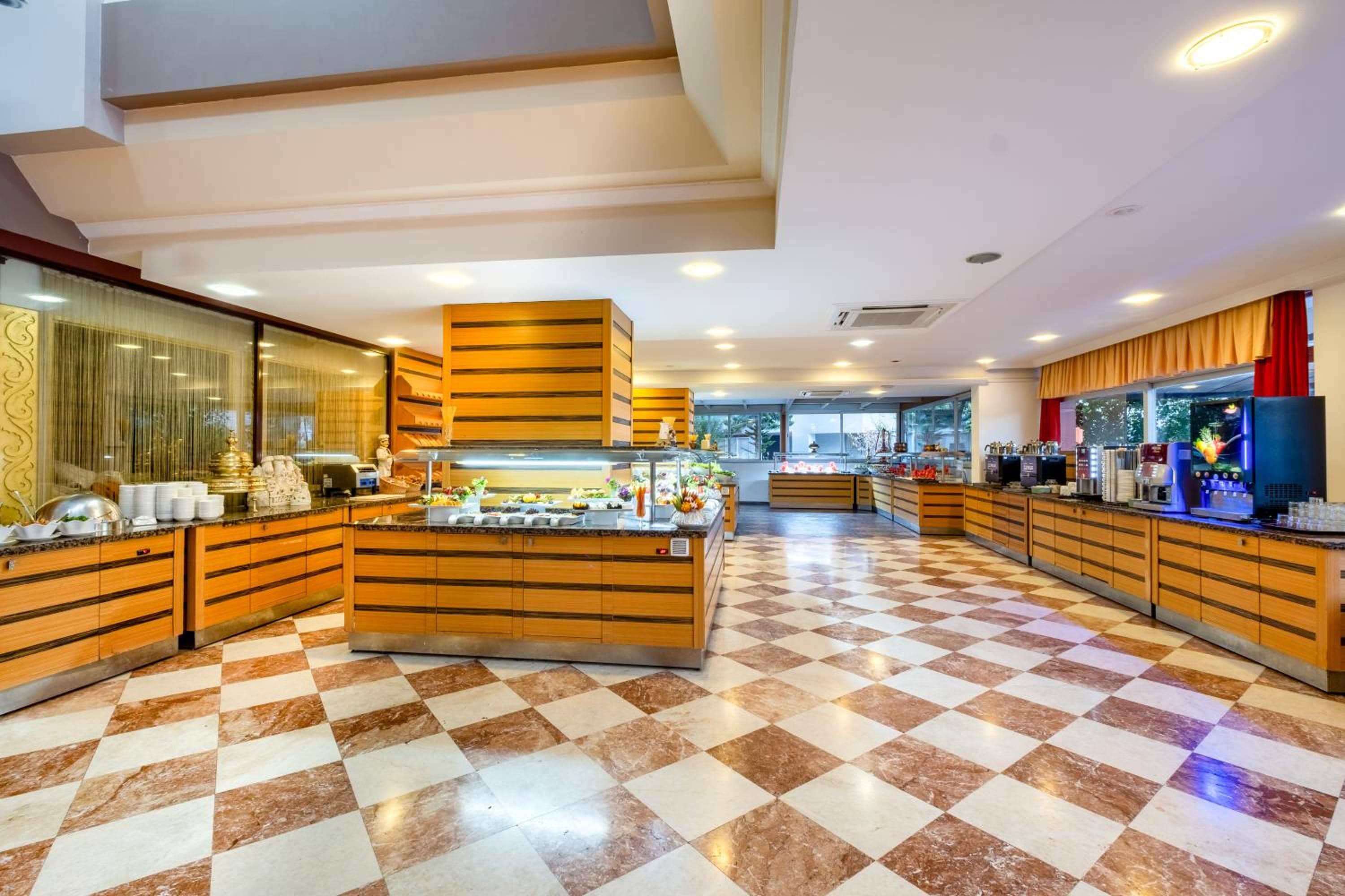 Fame Beach Hotel — 3