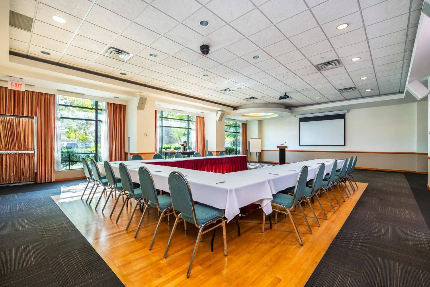 Grand Park Hotel Vancouver Airport, an Ascend Collection Hotel — 2