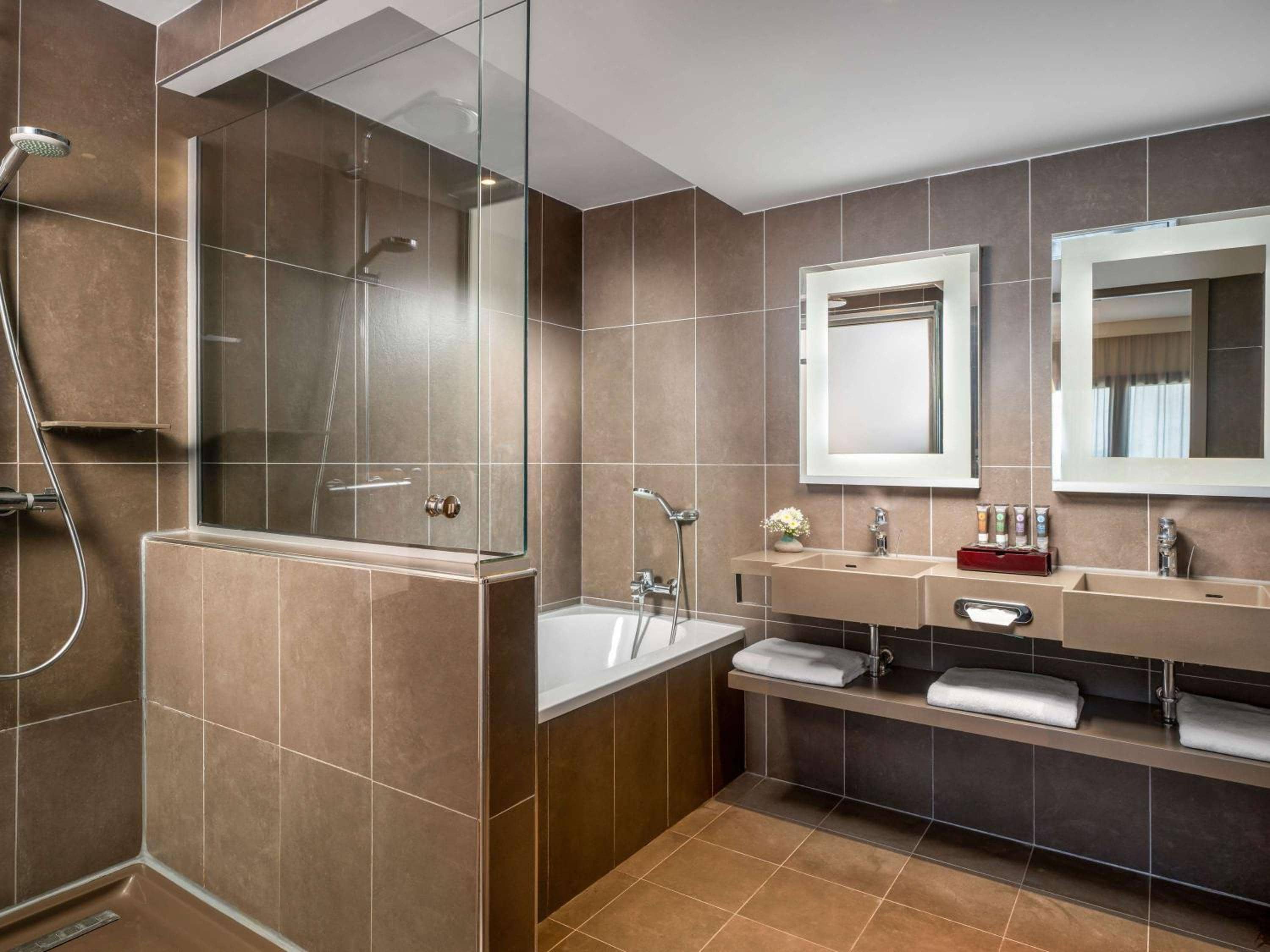 Novotel Istanbul Bosphorus Hotel — 5