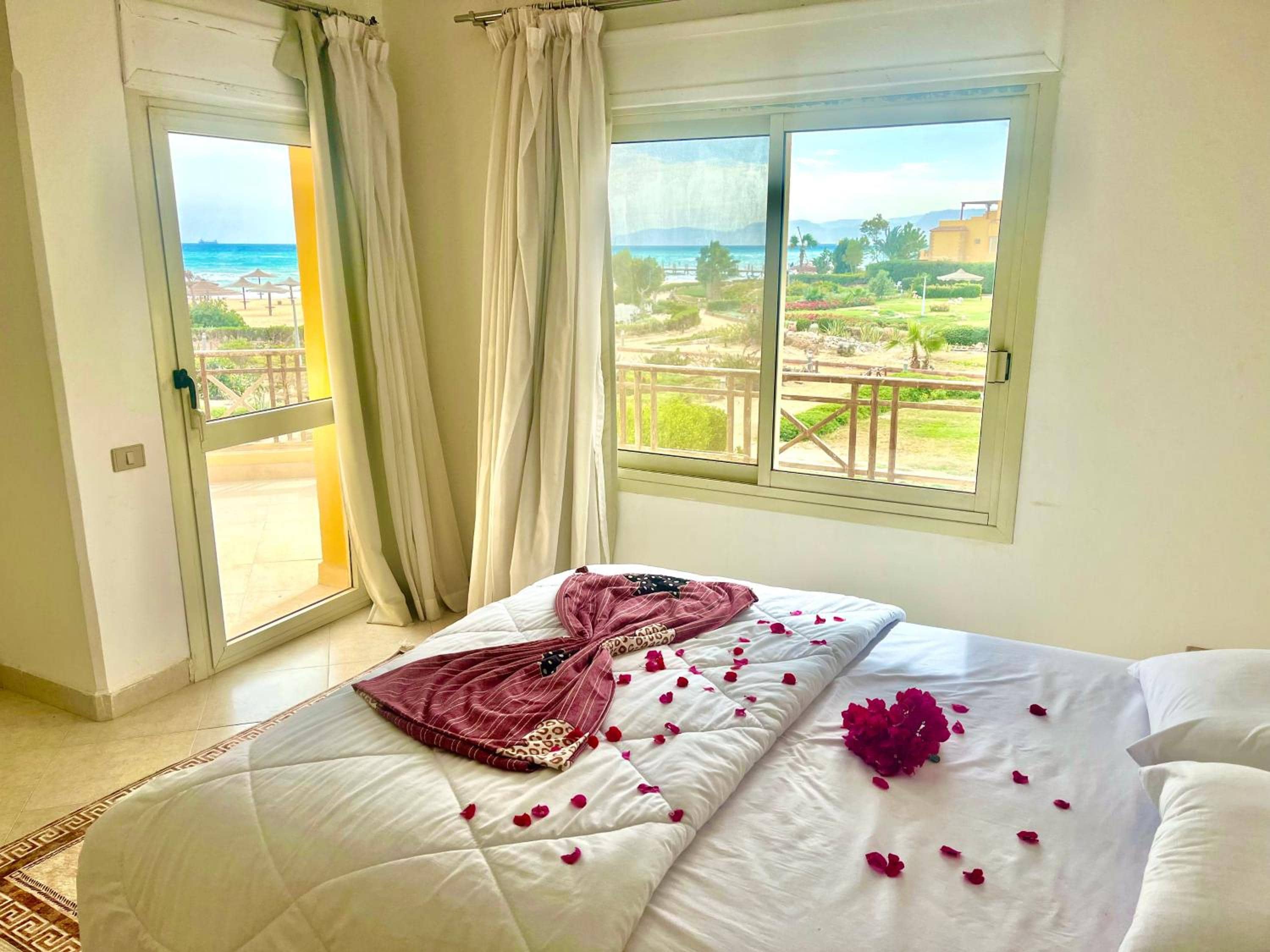 5-Brs Sandy Beachfront-Villa - RedSea view — 4
