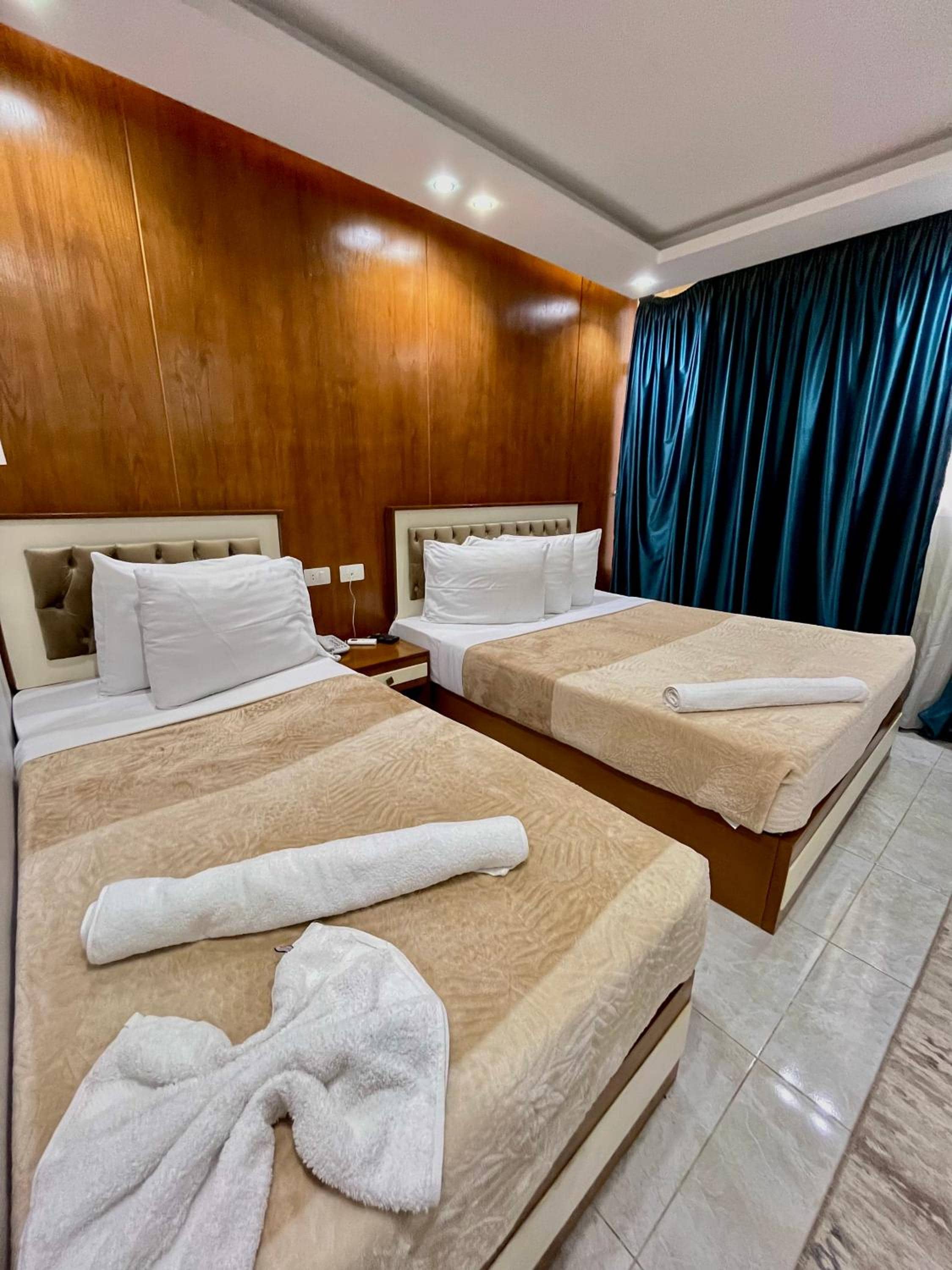 El Shams Plaza Hotel — 3
