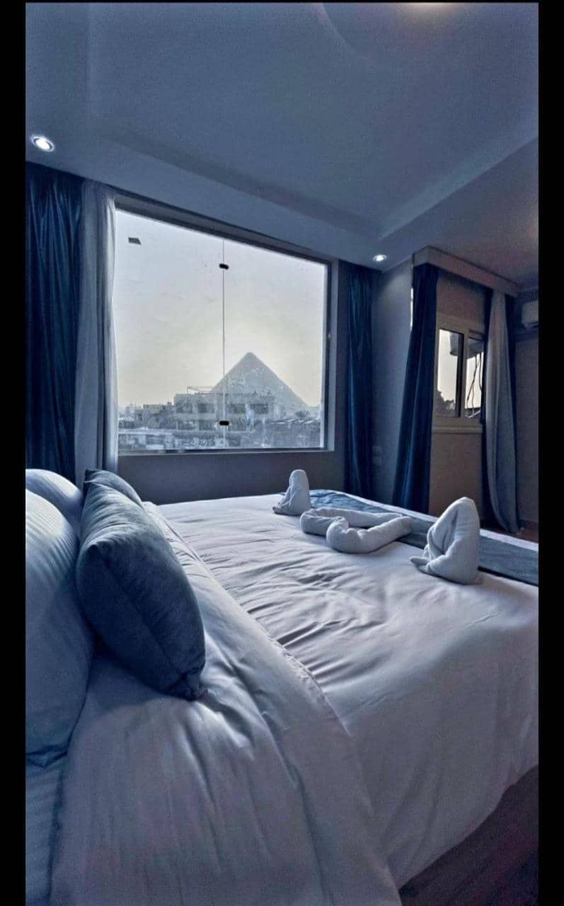Red Pyramids View — 3
