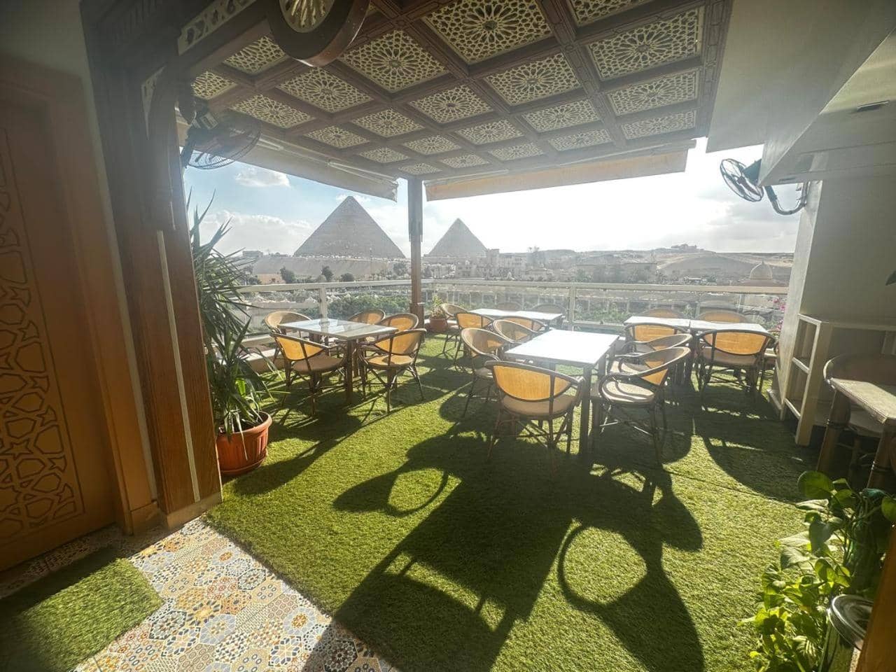 DouDou Pyramids View Hotel