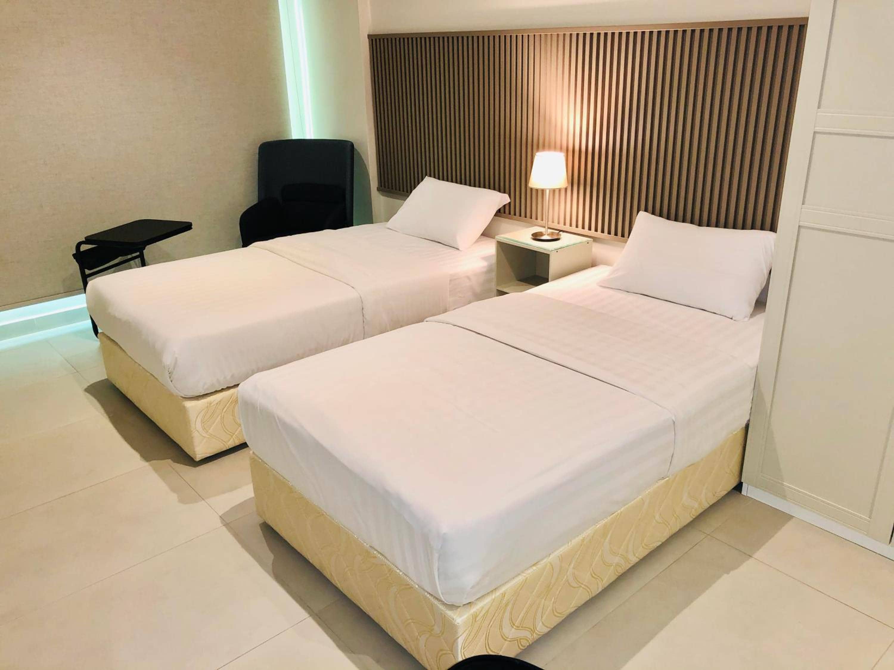 Times Square Suite Hotel — 5