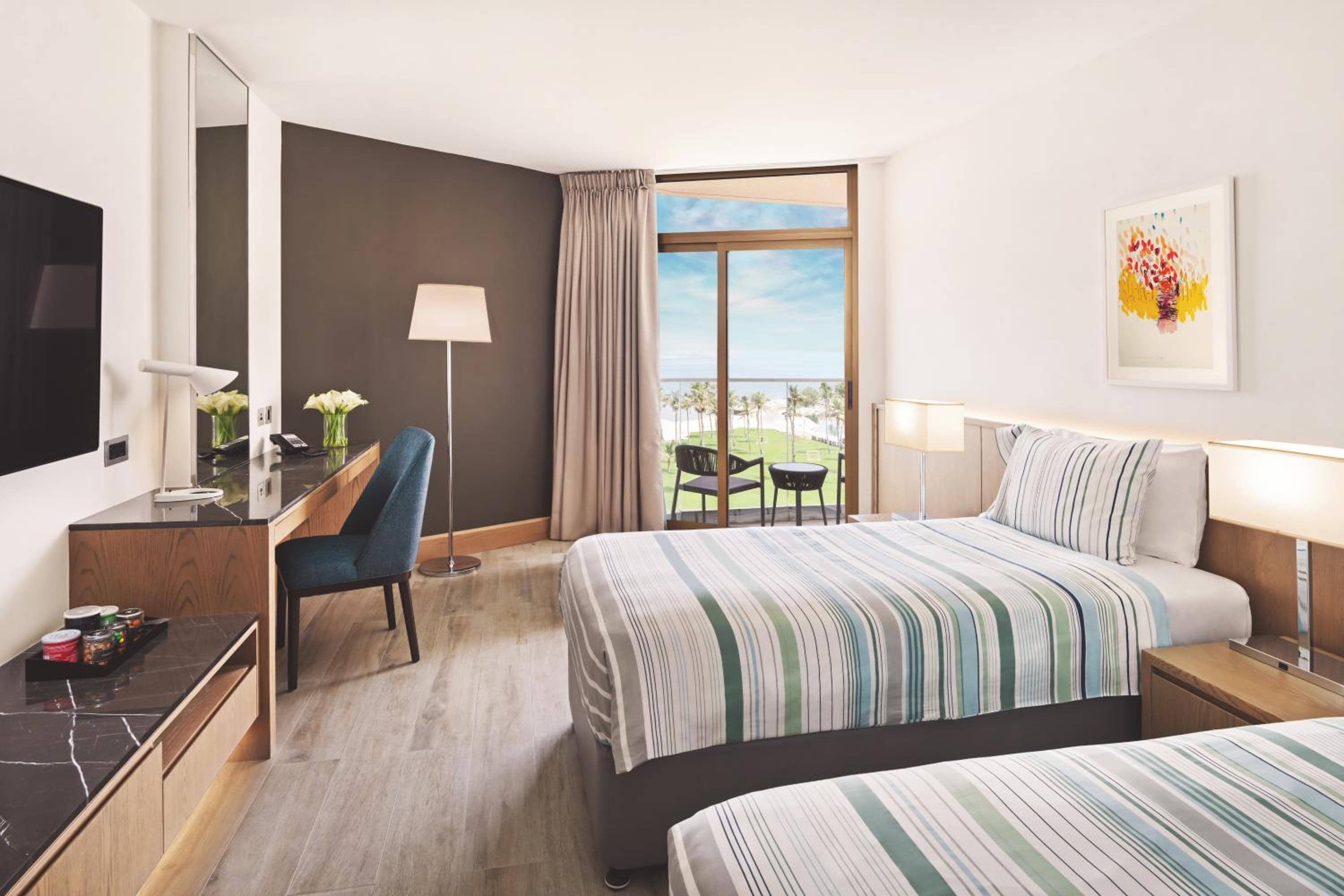 JA Beach Hotel, Dubai — 2