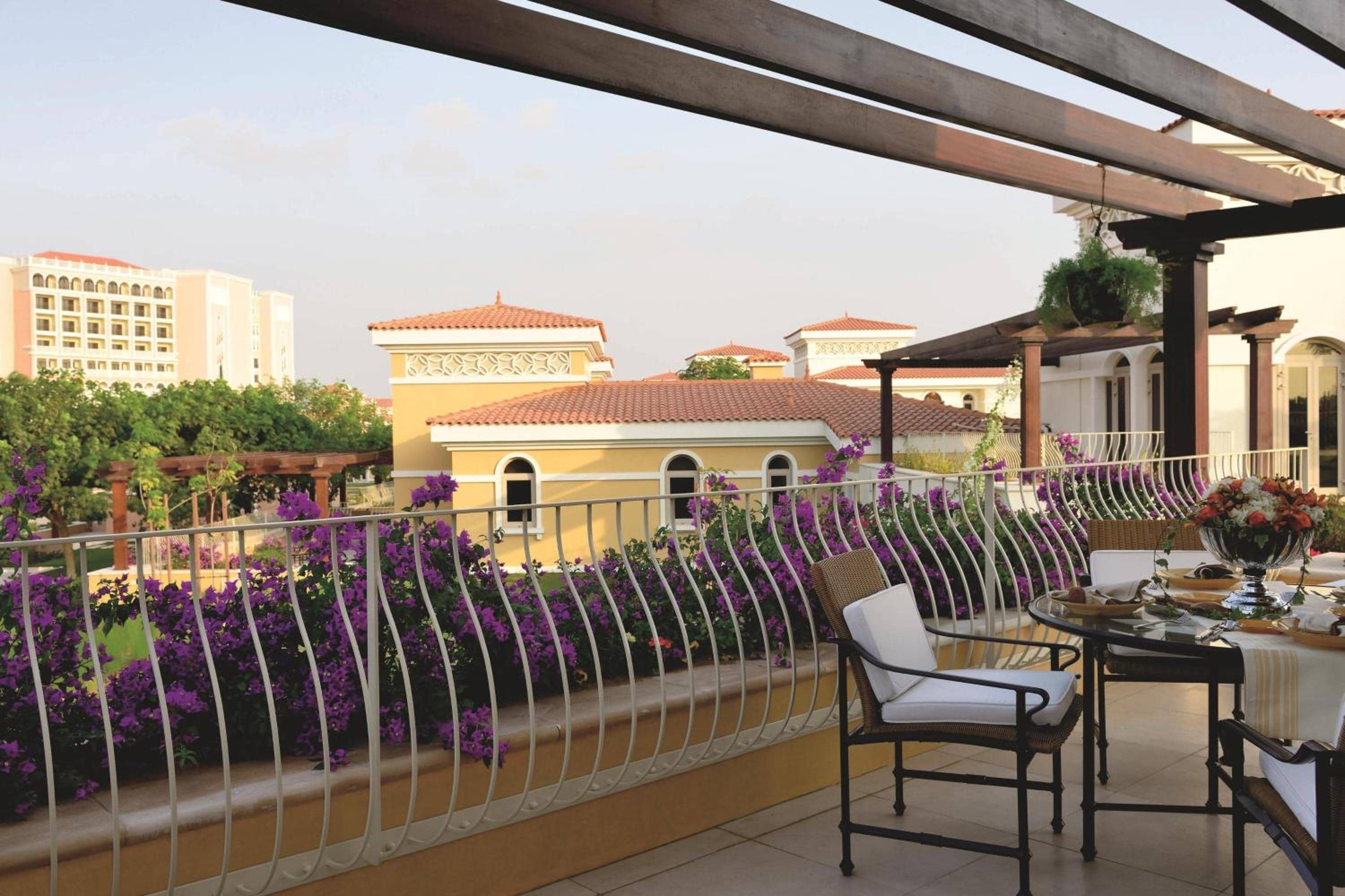 The Ritz-Carlton Abu Dhabi, Grand Canal — 5
