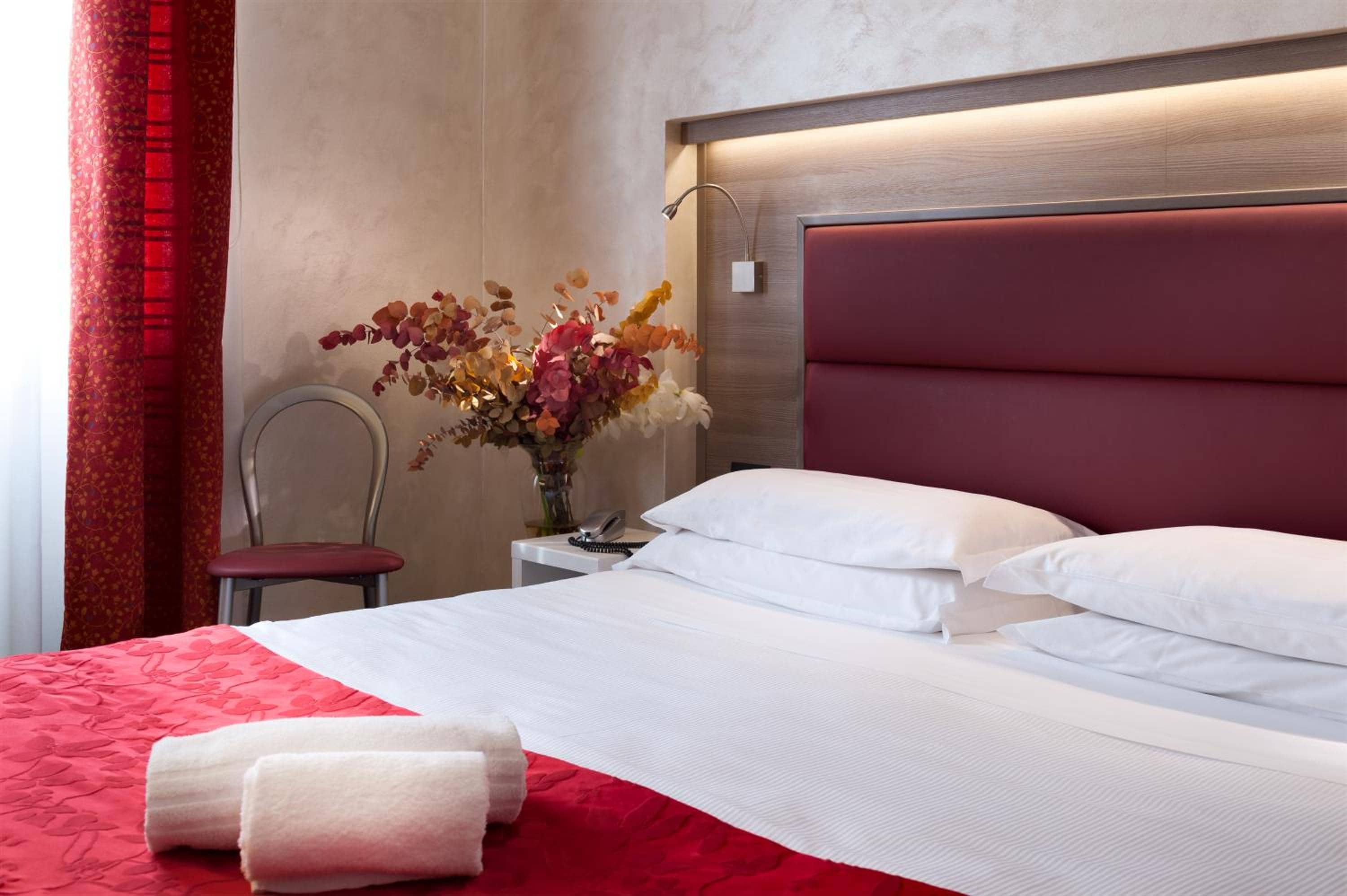 Hotel Gamma — 5