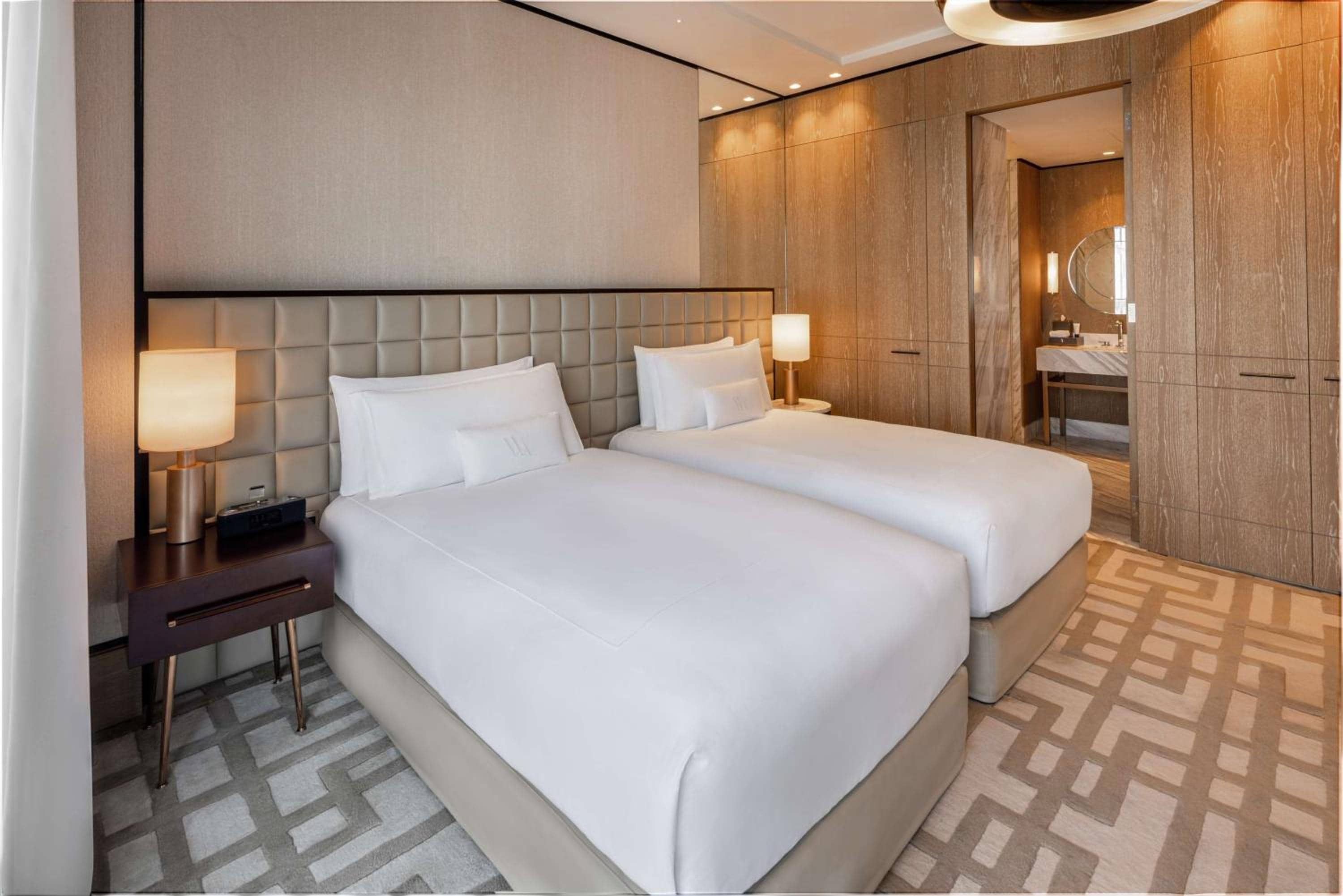Waldorf Astoria Dubai International Financial Centre — 3