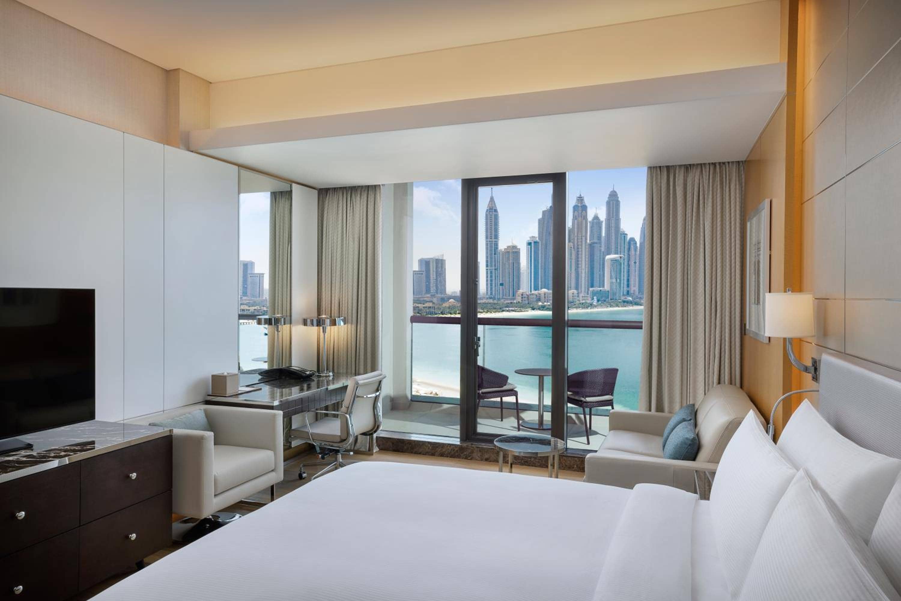 Hilton Dubai Palm Jumeirah — 3