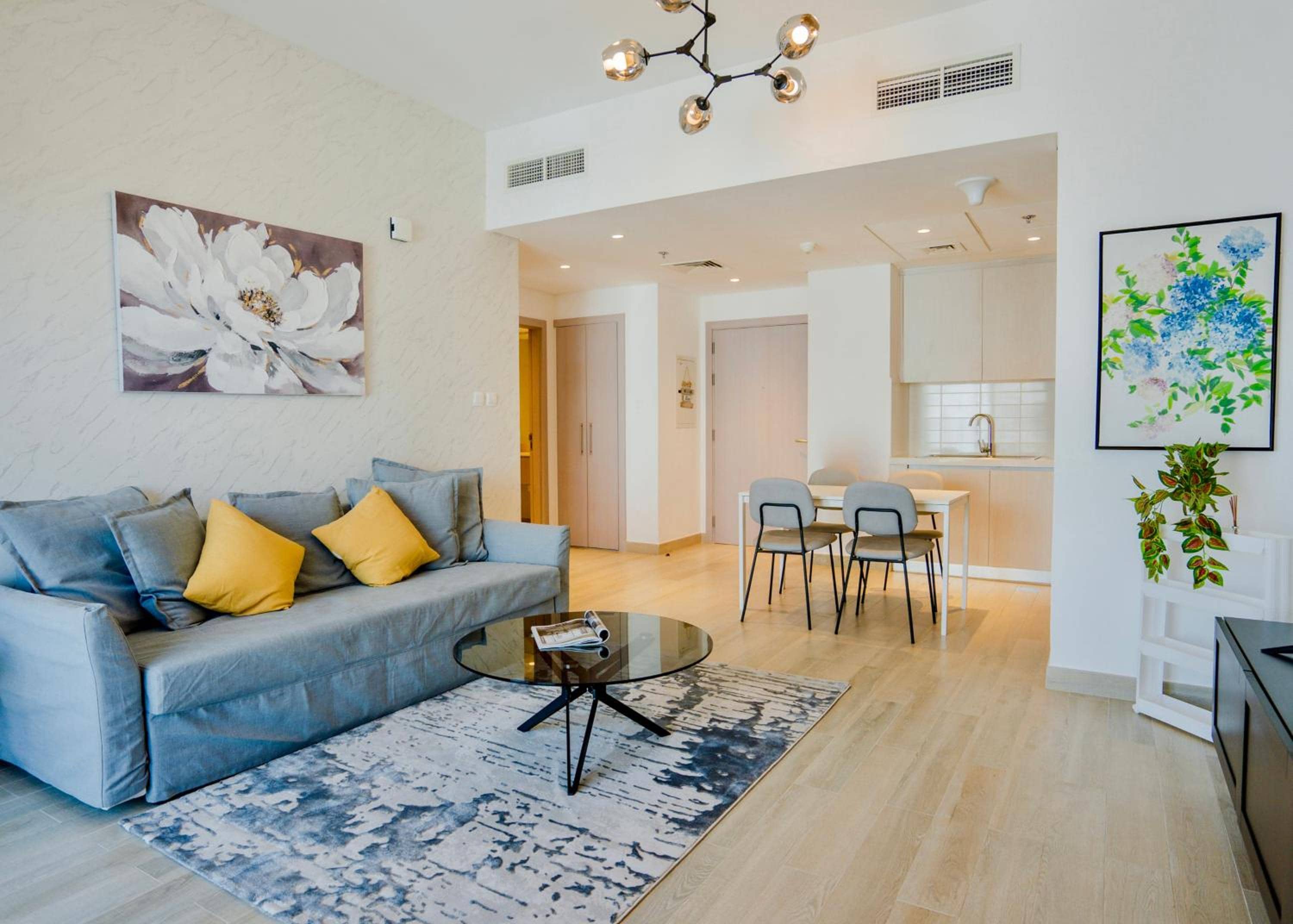 Maison Privee - Modern Yas Island Escape with Peaceful Canal Views
