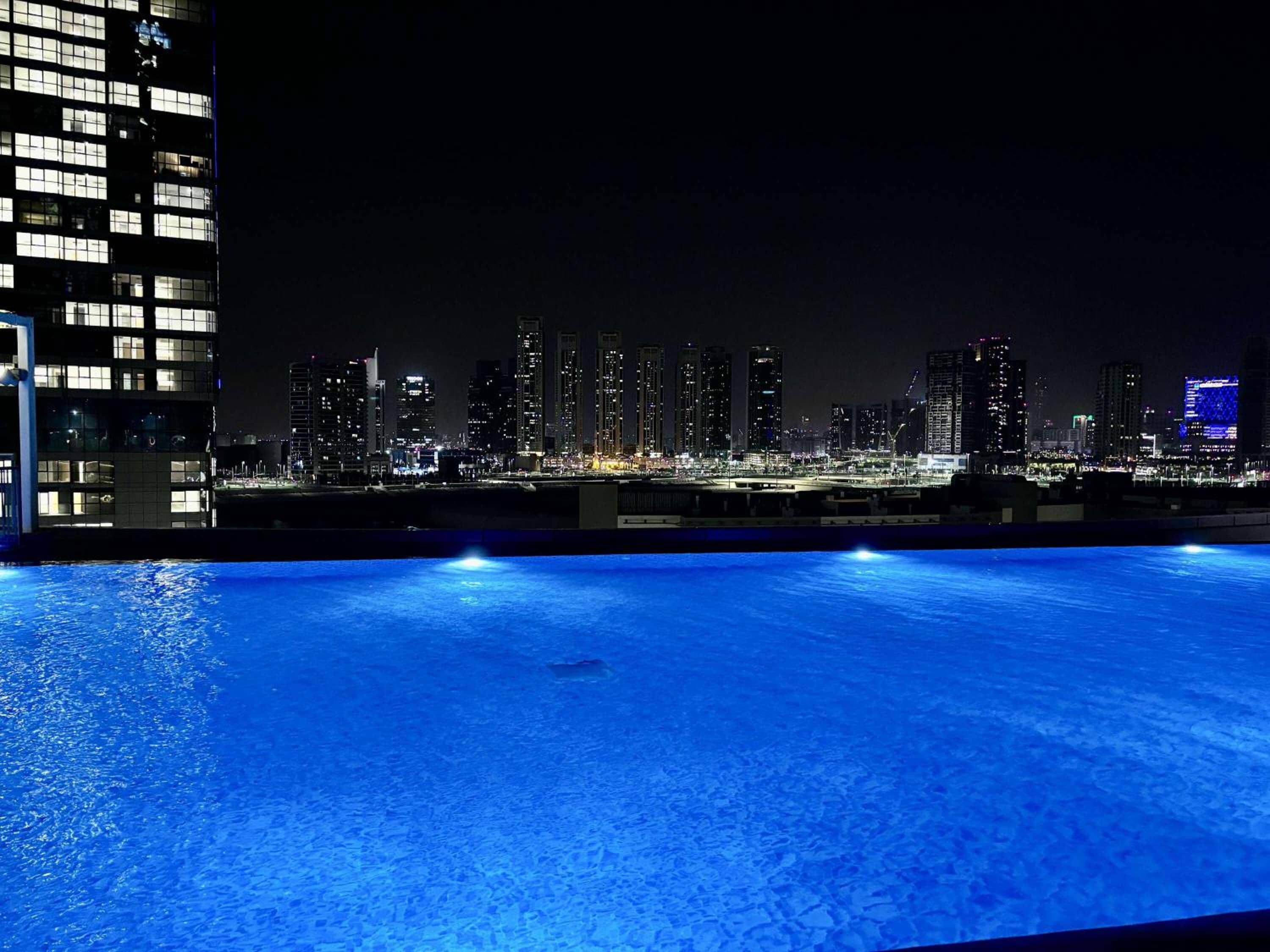 Maison Privee - Elegant & Panoramic Sea View Apt on Al Reem Island — 3