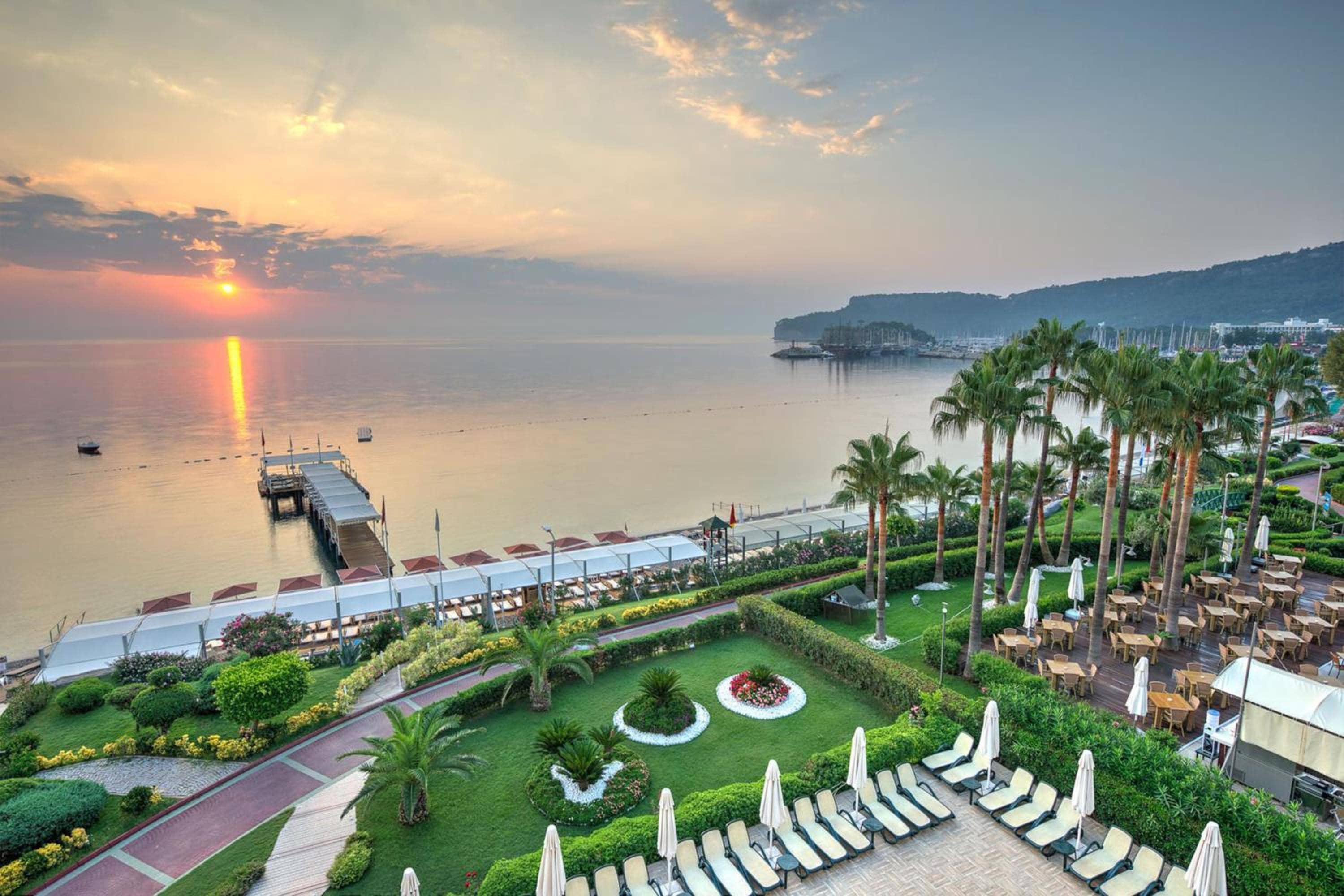 Golden Lotus Hotel — 3