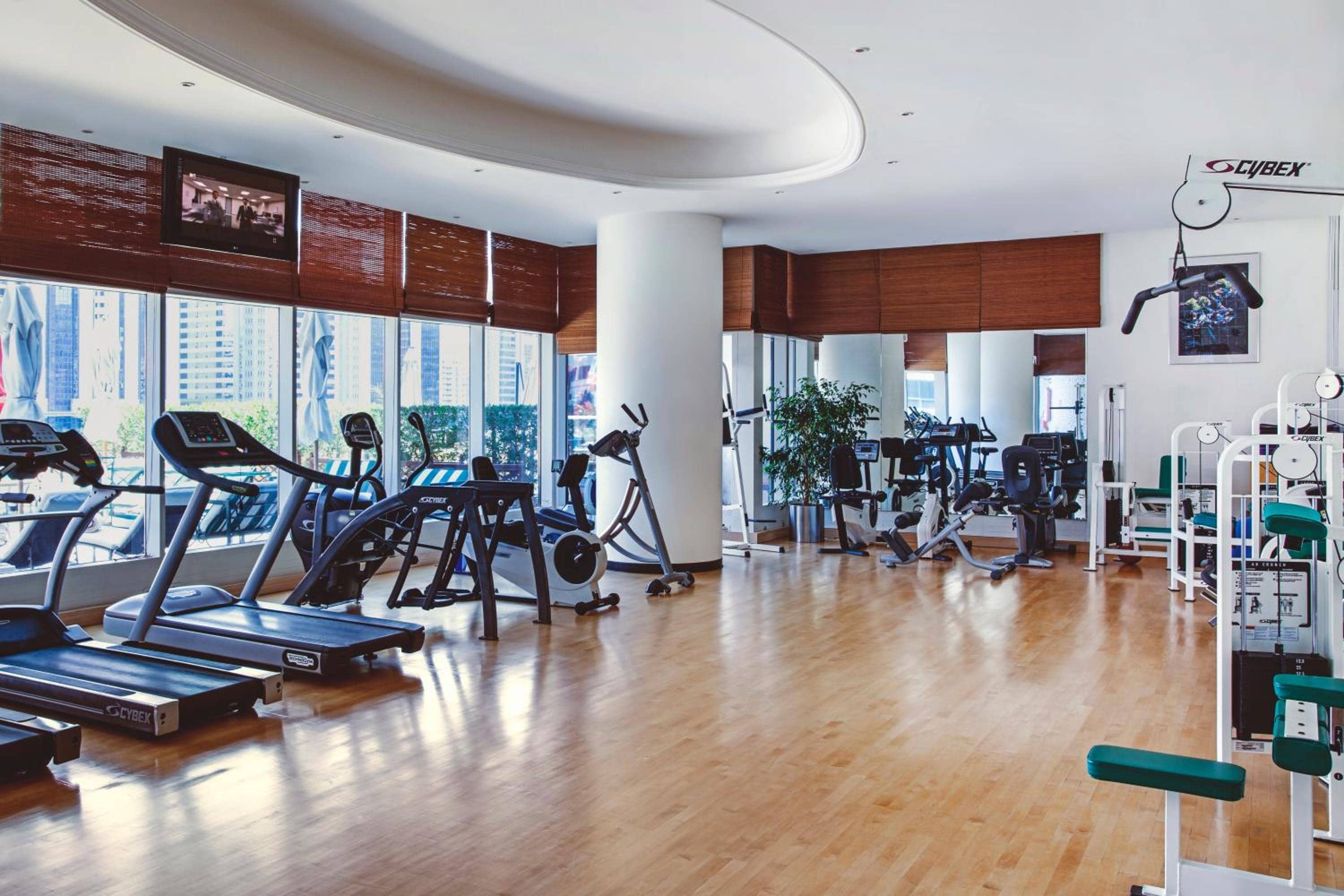 Corniche Hotel Abu Dhabi — 3