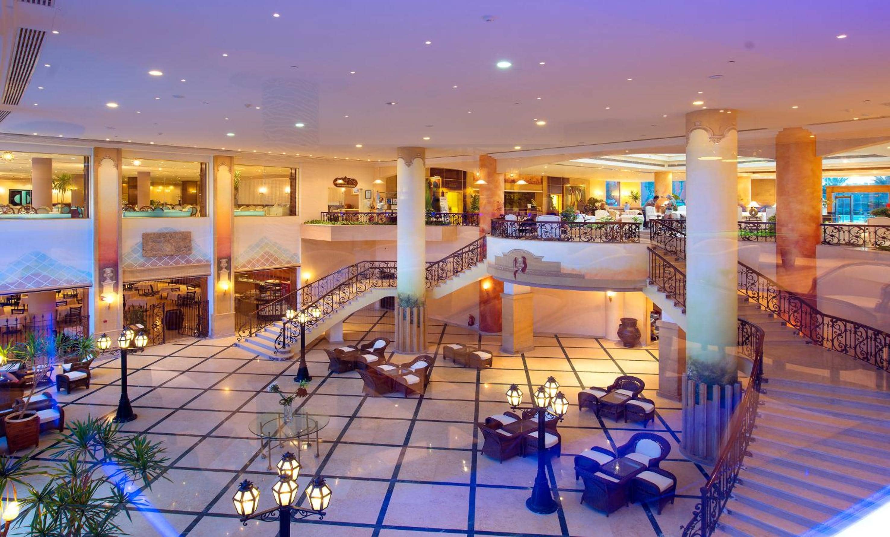 Amwaj Oyoun Resort — 4