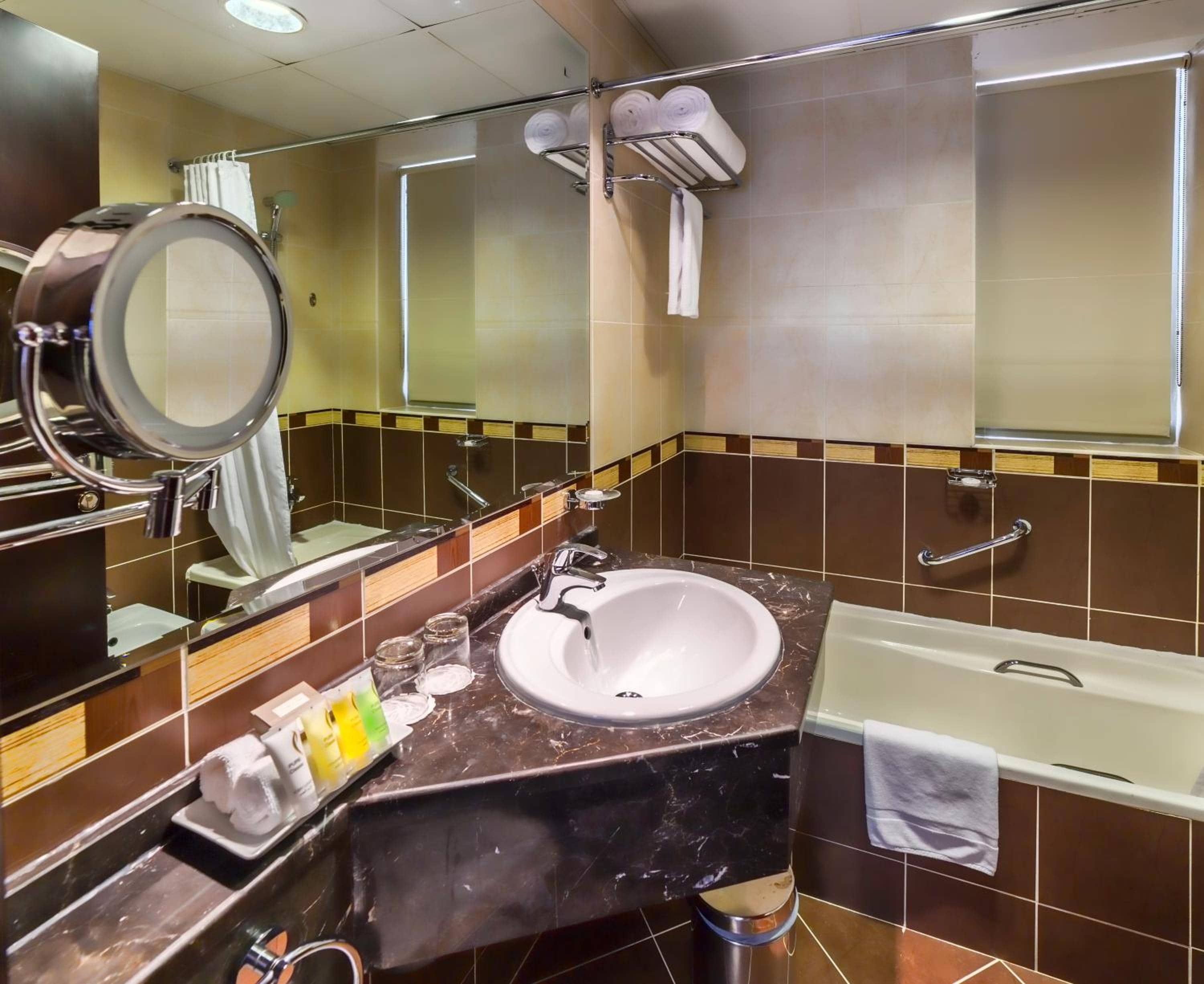 Executive Suites Abu Dhabi — 5
