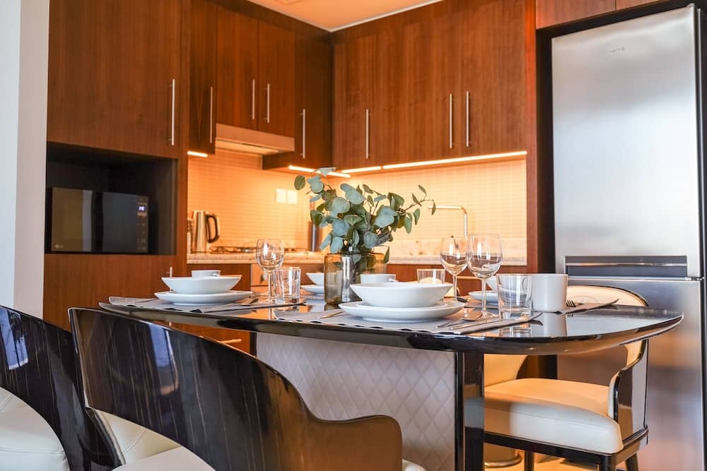 Luxurious & Stylish Apartments Across Dubai Mall - Burj Khalifa - City Views by Sojo Stay — 4