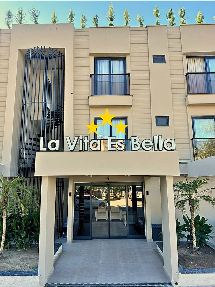 La Vita Es Bella