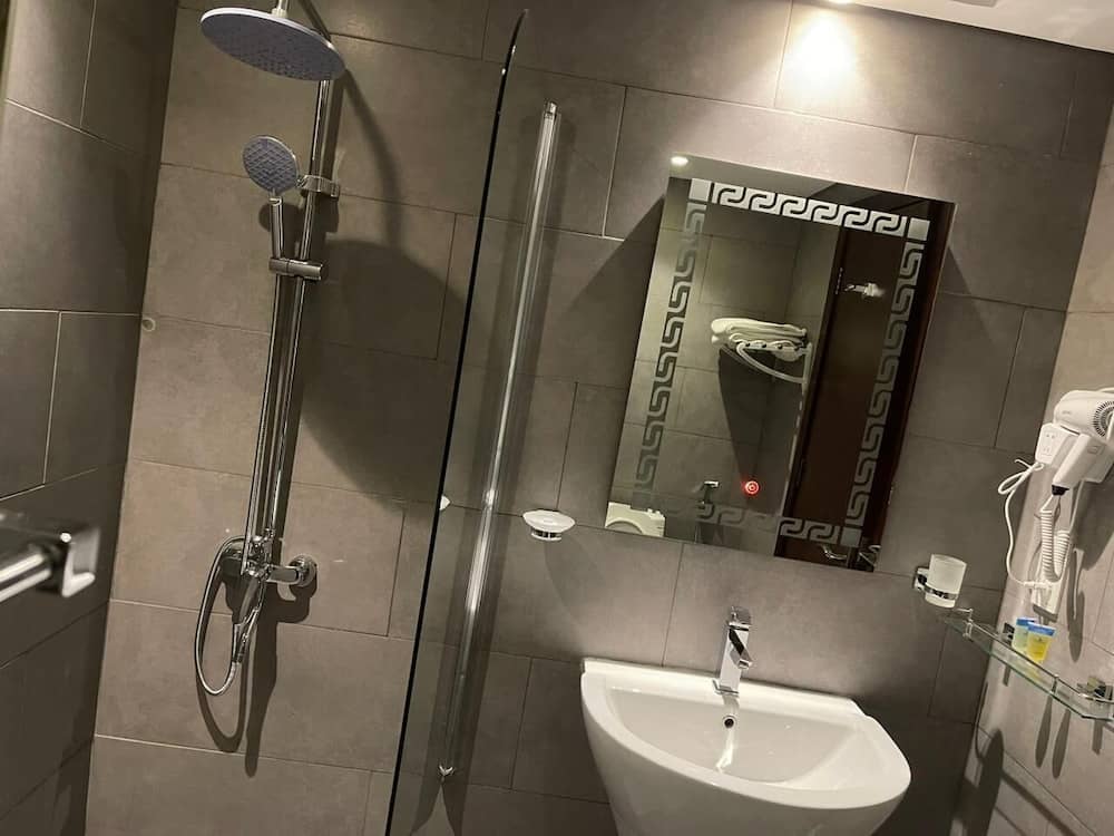 Raha Grand Hotel — 3