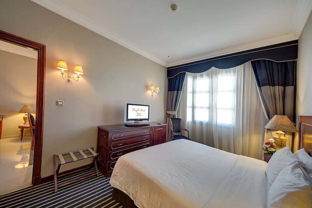Royal Ascot Hotel — 3