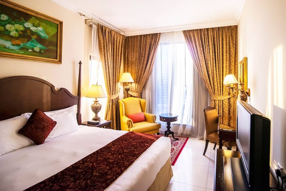 Mercure Dubai Barsha Heights Hotel Suites And Apartments — 5