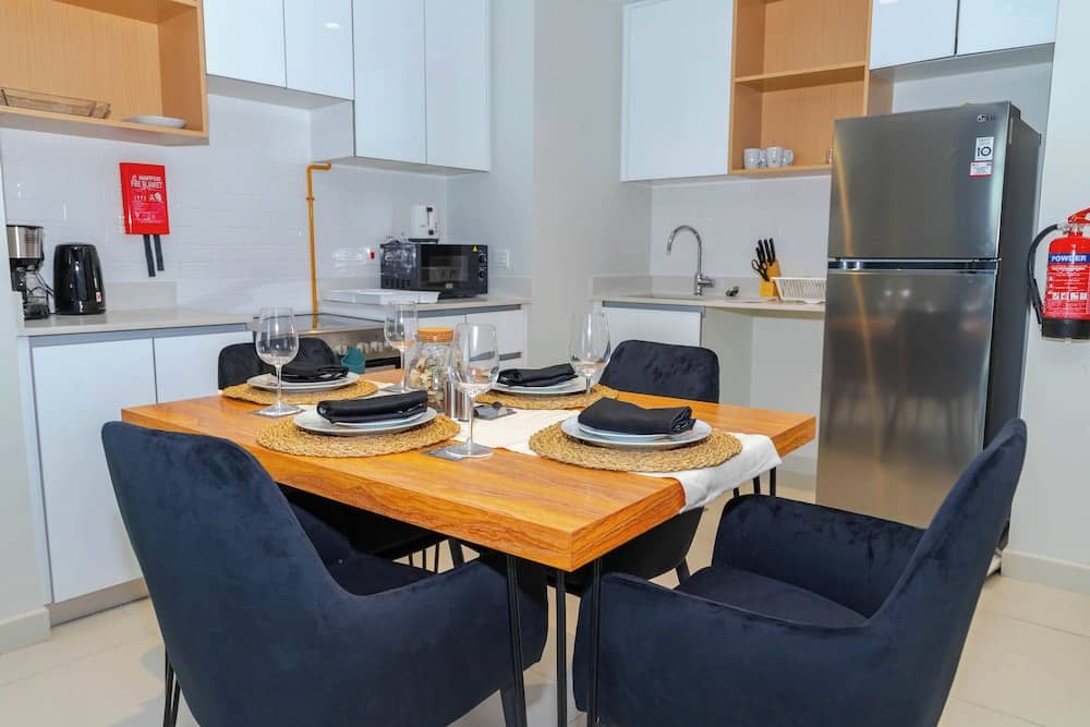Bloomfields Modern 1BR in Reflection — 5