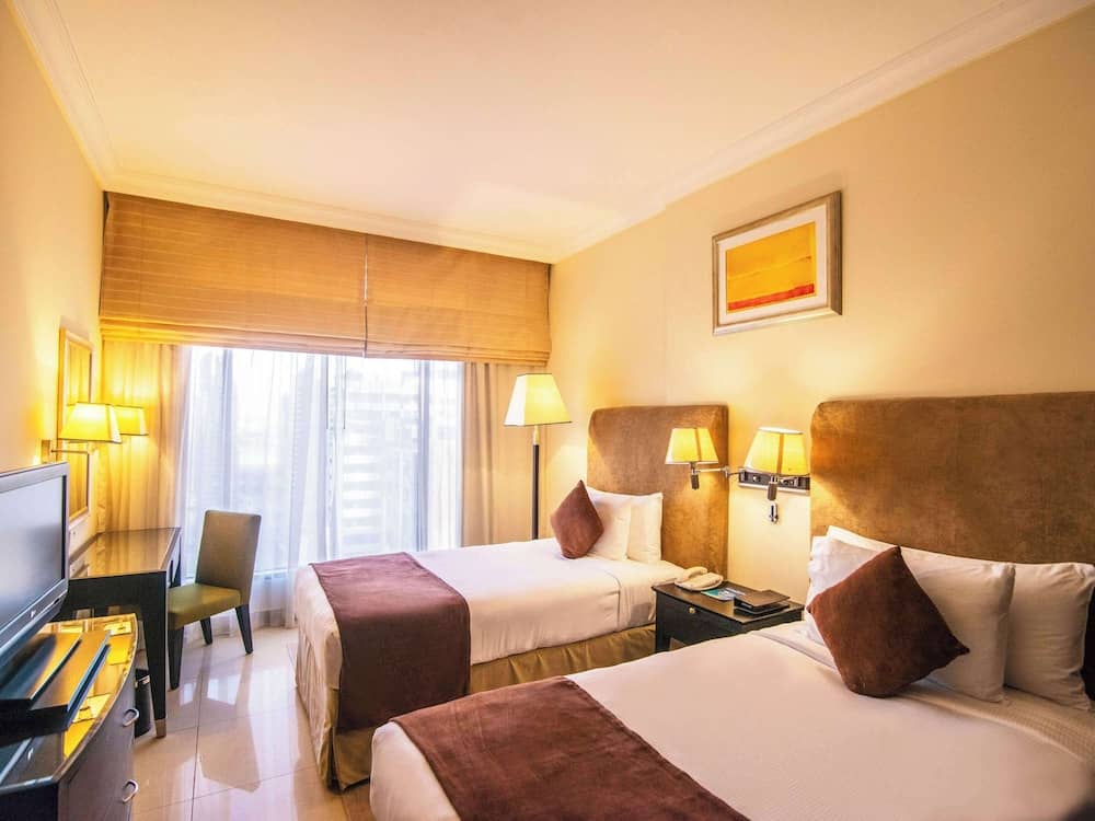 Mercure Dubai Barsha Heights Hotel Suites And Apartments — 2