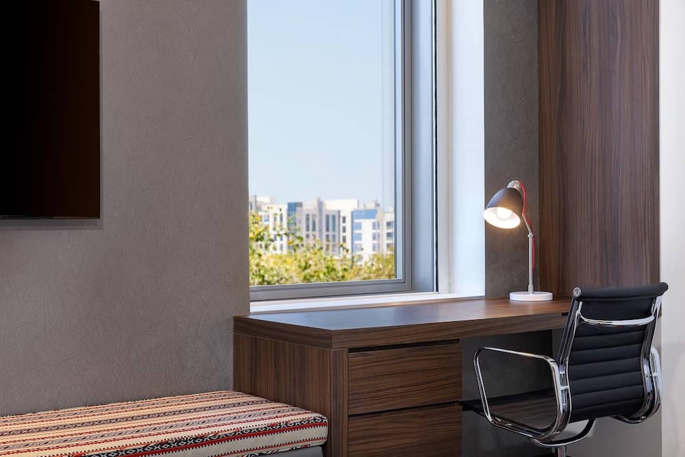 Aloft Al Mina Dubai — 2