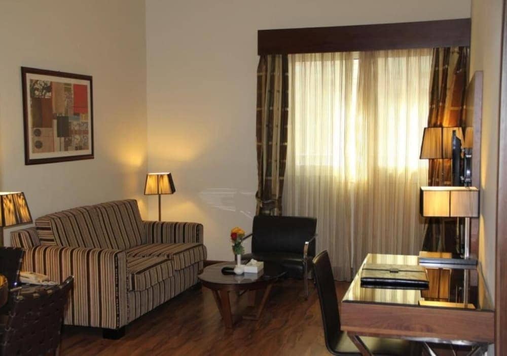 Down Town Plaza Hotel Apartments — 4