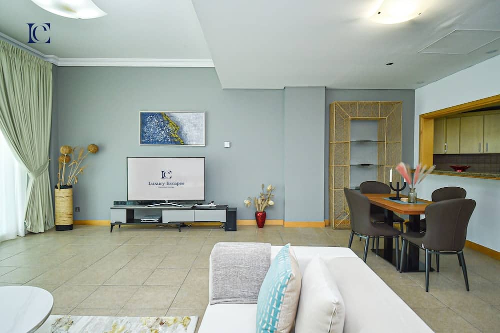 Palm Jumeirah's Spectacular Ocean-View Apartment - NBT — 2