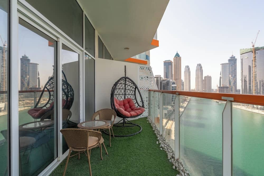 Studio with Canal Views by Bespoke — 5
