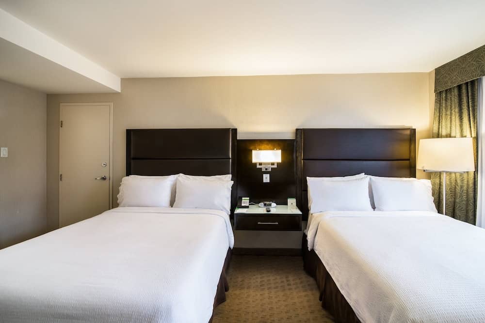 Holiday Inn Vancouver Centre by IHG — 5