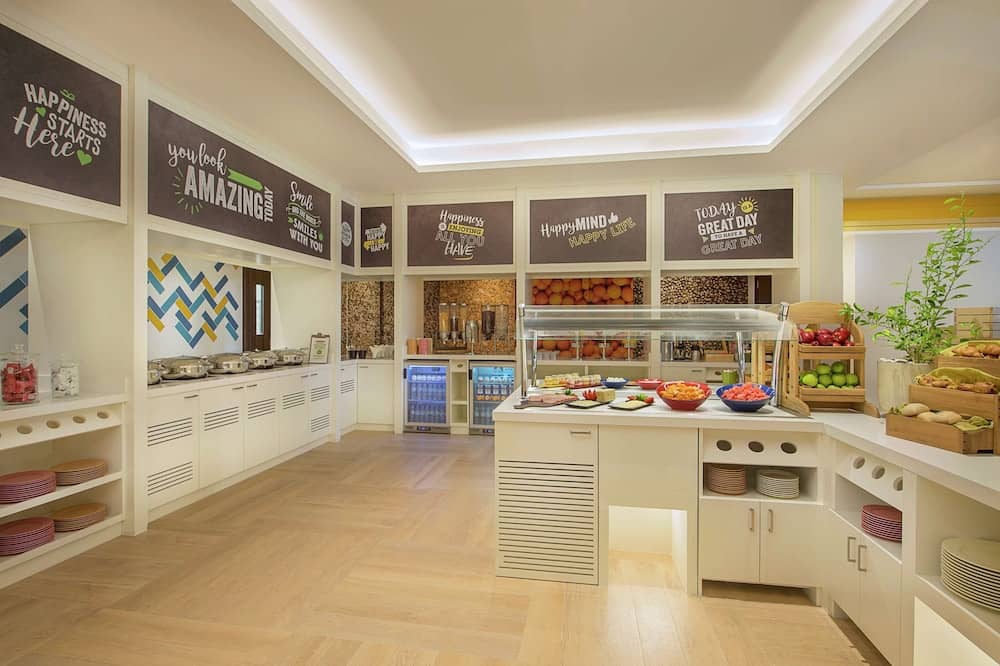 Hampton by Hilton Dubai Airport — 5