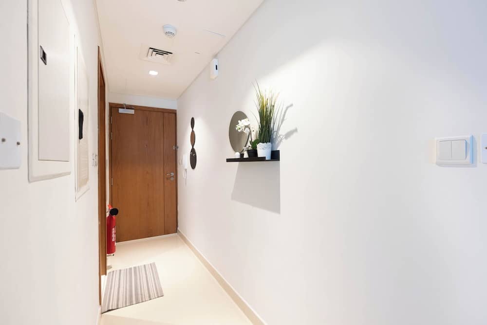 Bloomfields Premium STU Canal View