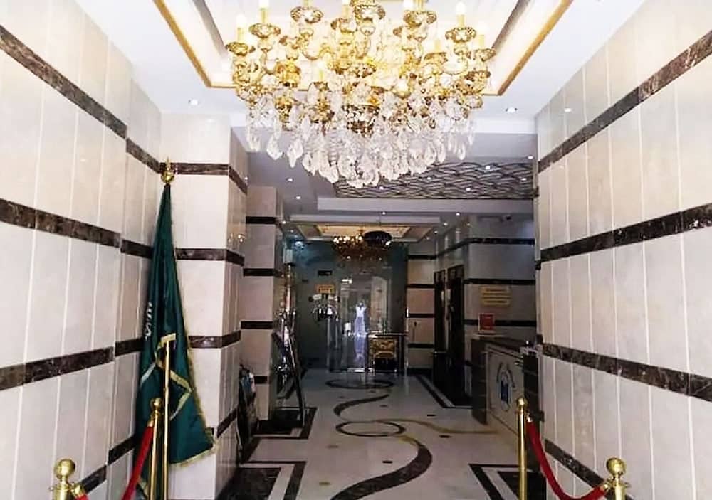 Al Ghubaishi Plaza — 4
